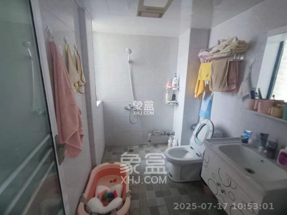 湘水郡(兴旺小爱同学)  5室2厅2卫    2800.0元/月 湘水郡(兴旺小爱同学)  5室2厅2卫    2800.0元/月室内图