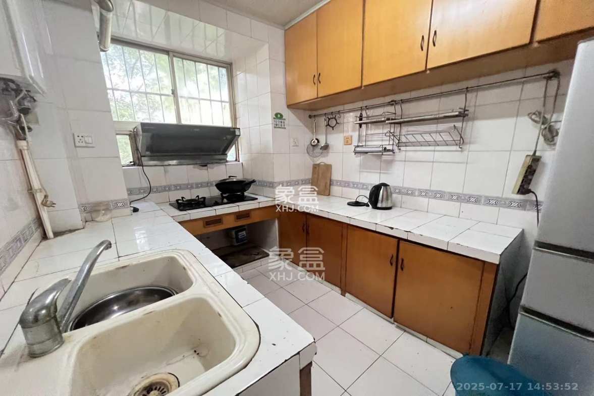 轻苑小区 3室1厅1卫 2000.0元/月 轻苑小区 3室1厅1卫 2000.0元/月室内图