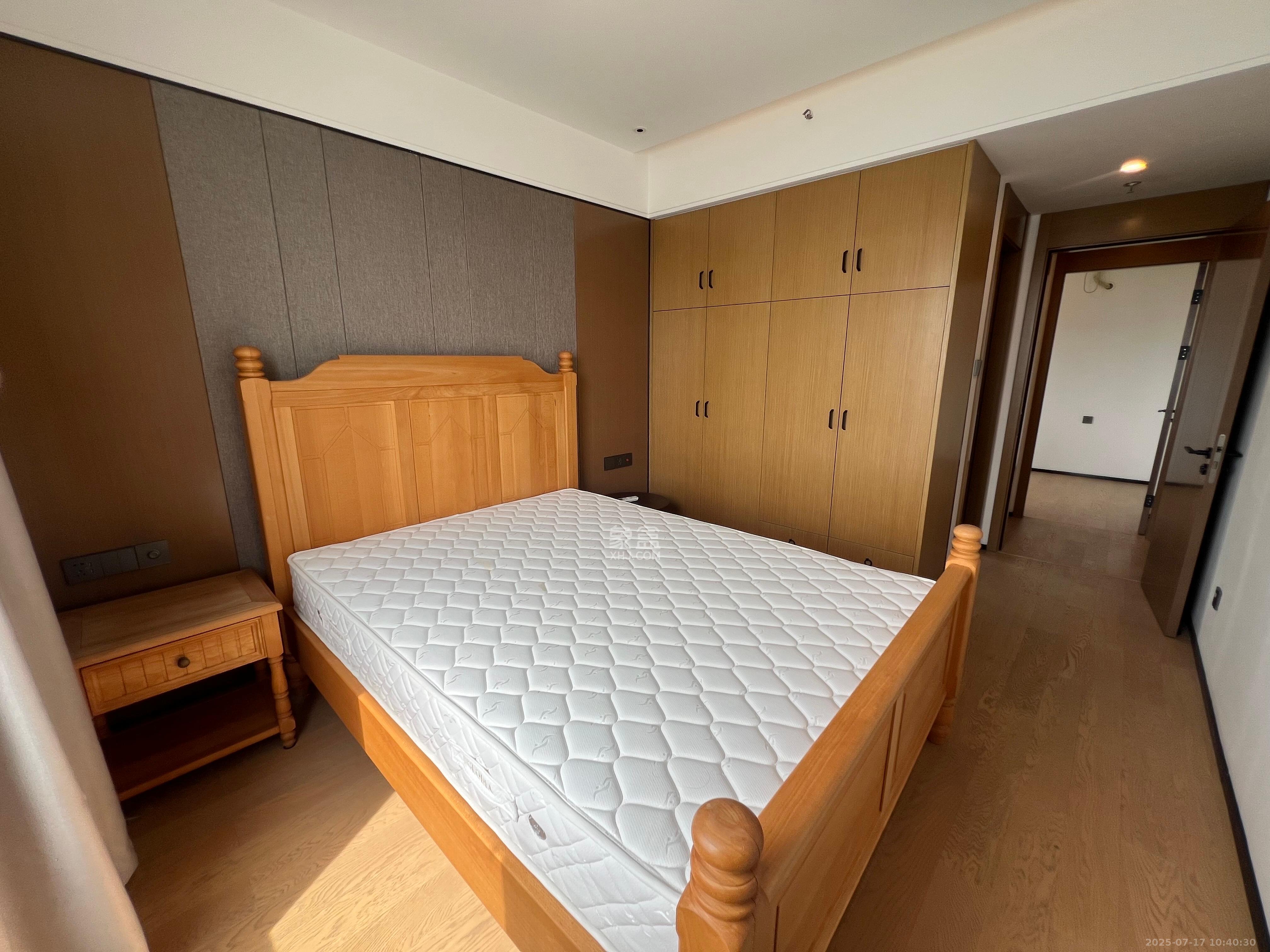 万科里金域国际  3室2厅2卫    5800.0元/月室内图