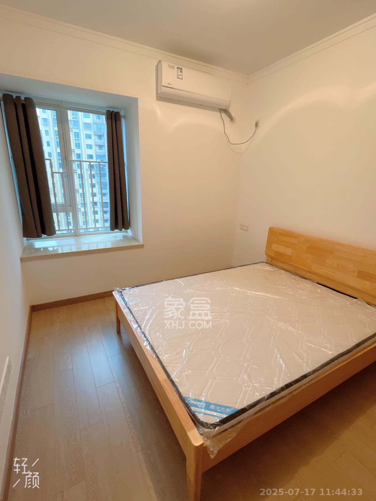 金地铂悦  4室2厅2卫   3000.00元/月室内图