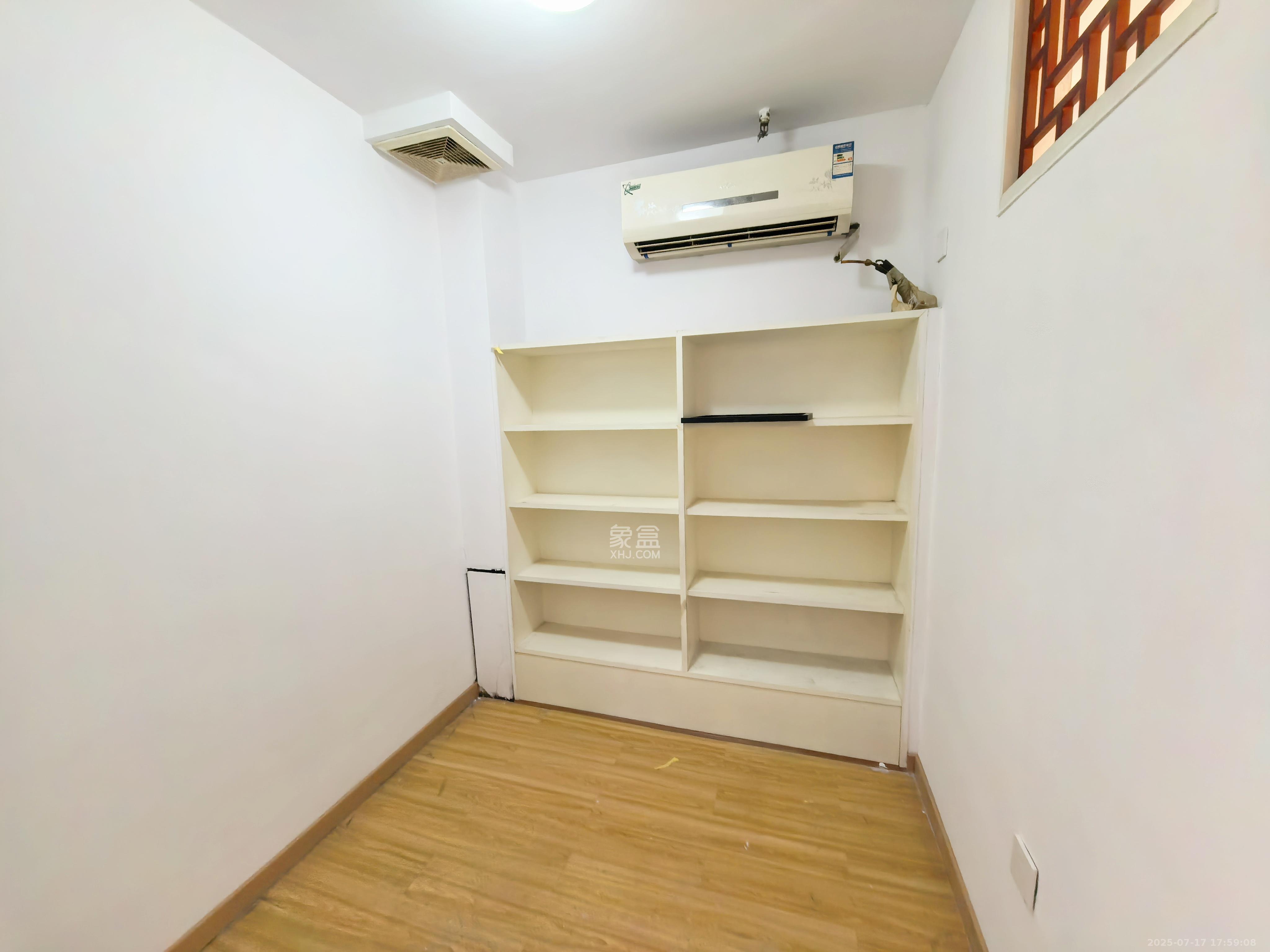金色loft（鑫秋大厦）  2室2厅2卫   1600.00元/月室内图