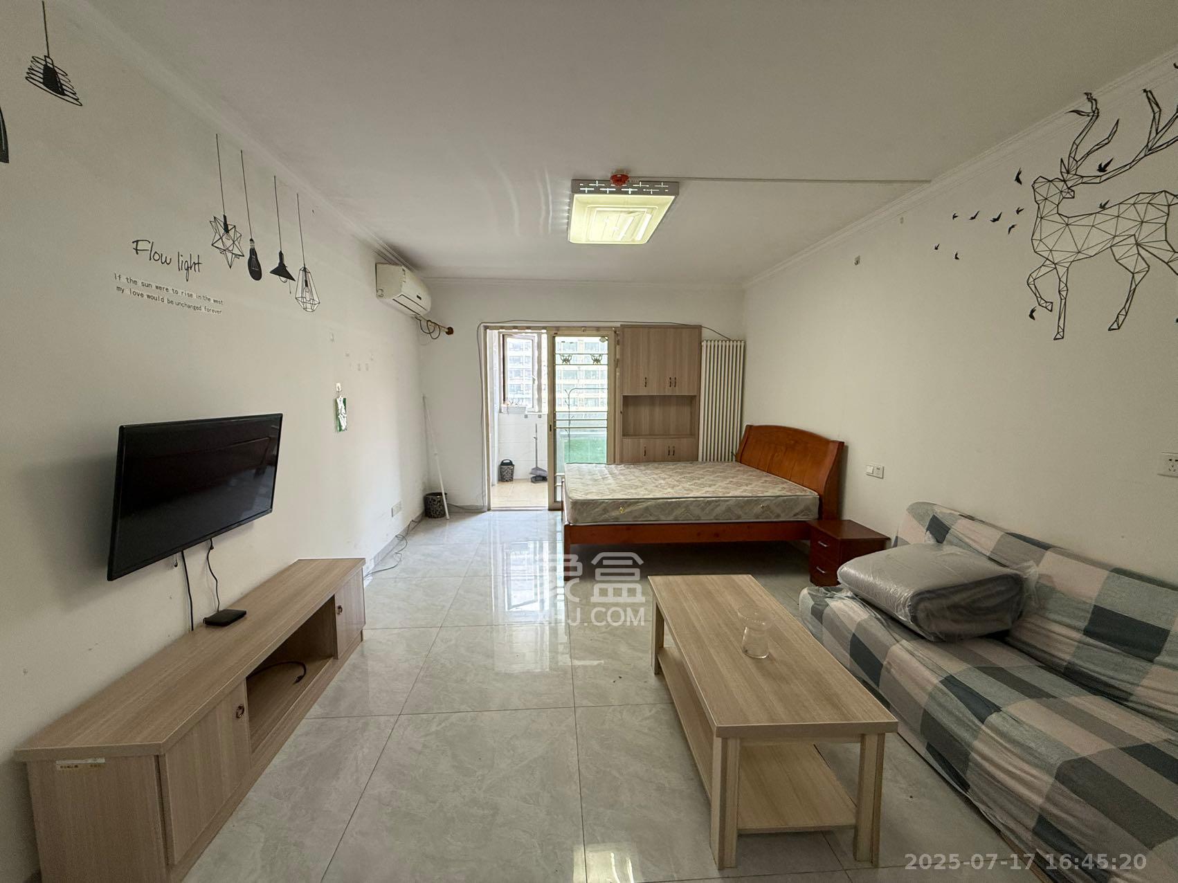 怡海星城  1室1厅1卫    1100.0元/月室内图