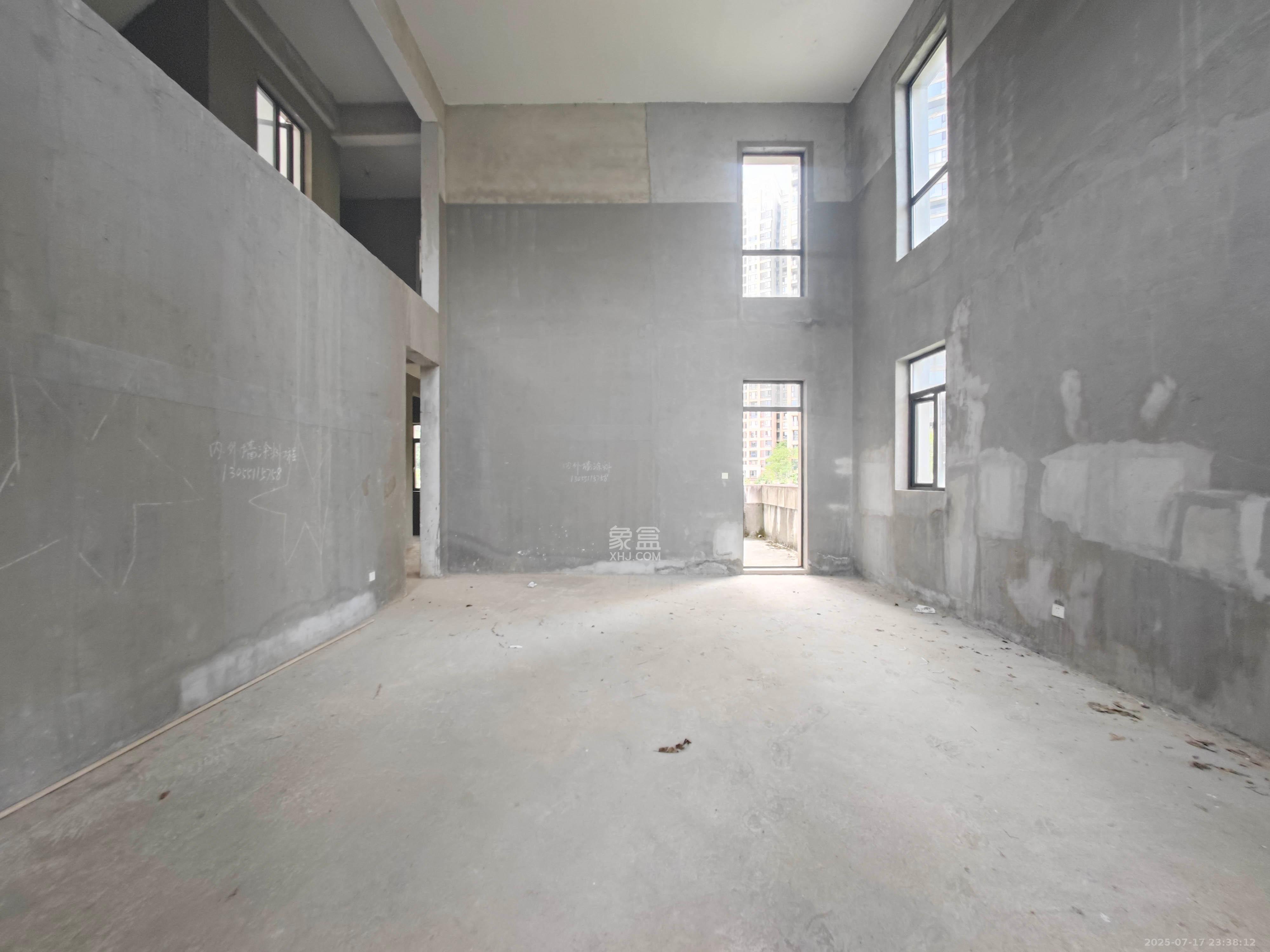 长房平和墅  6室3厅5卫    1500.0万 长房平和墅  6室3厅5卫    1500.0万