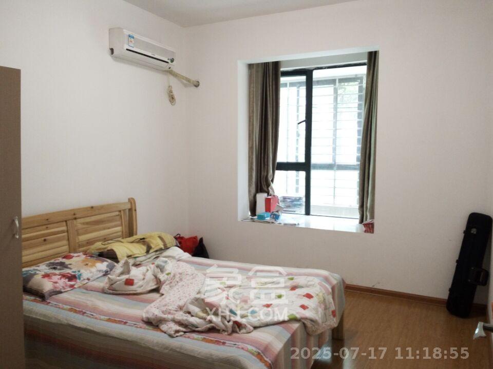 长房时代城  2室2厅1卫    2100.0元/月