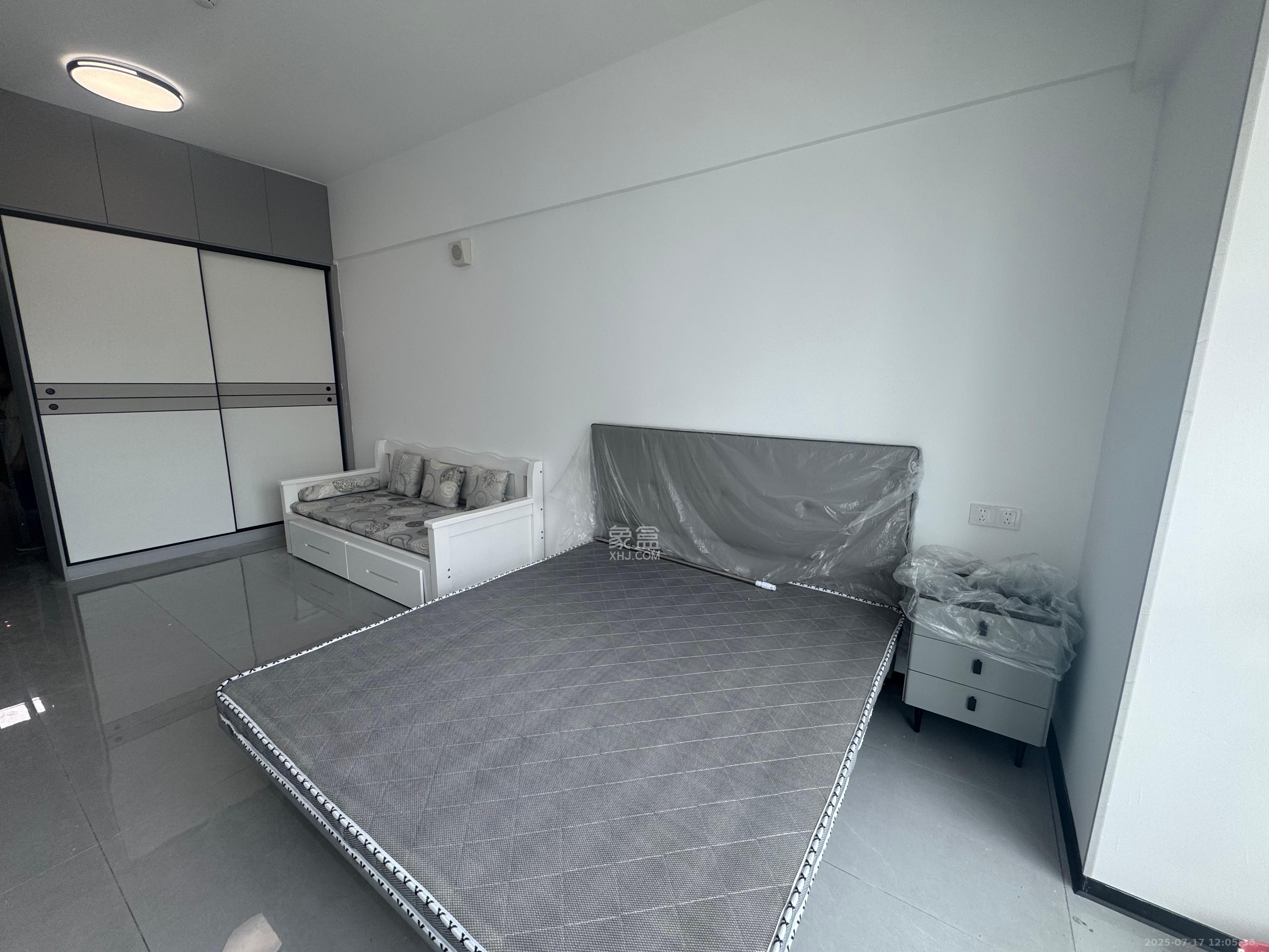 恒大誉府(融誉商业中心) 1室1厅1卫 1600.0元/月 恒大誉府(融誉商业中心) 1室1厅1卫 1600.0元/月室内图