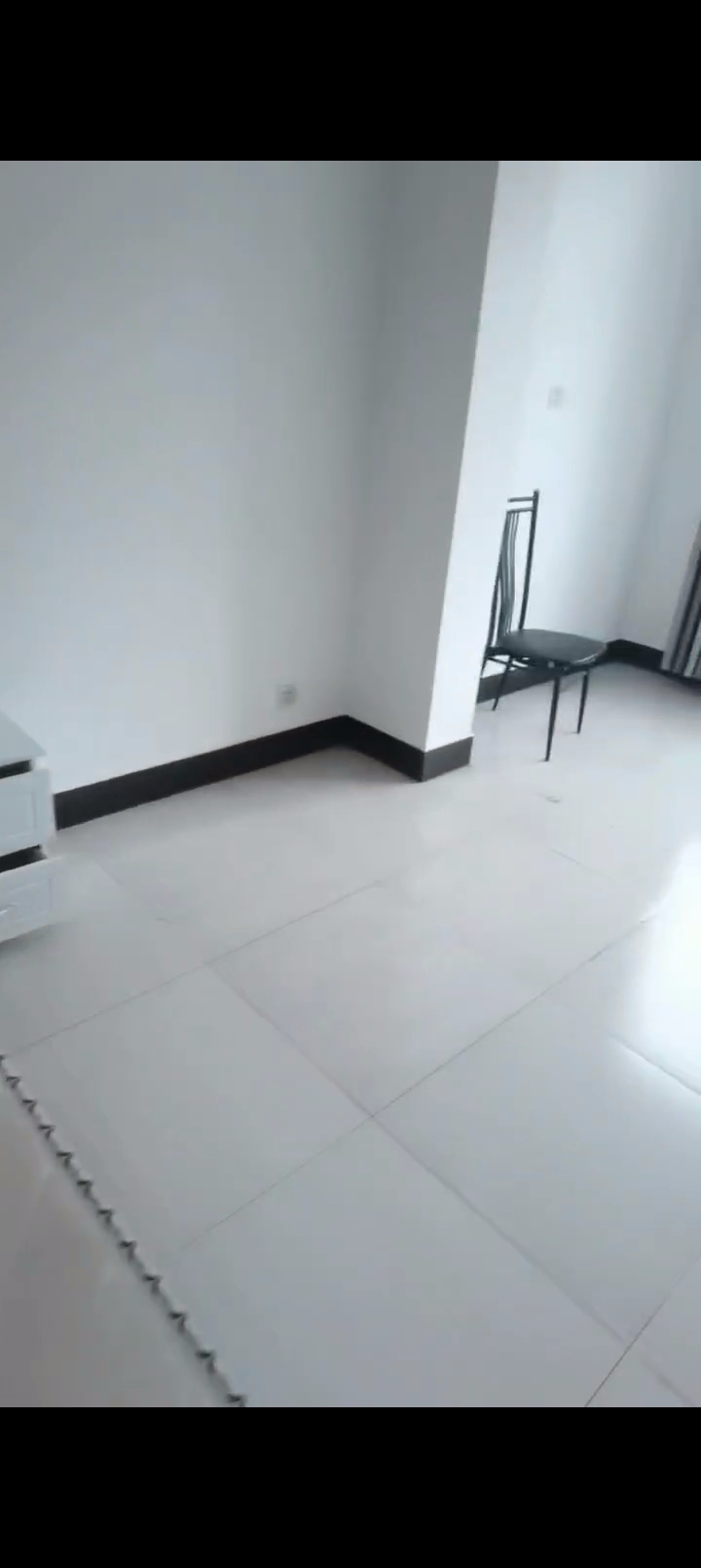 龙凤花园  3室2厅1卫    1200.0元/月室内图