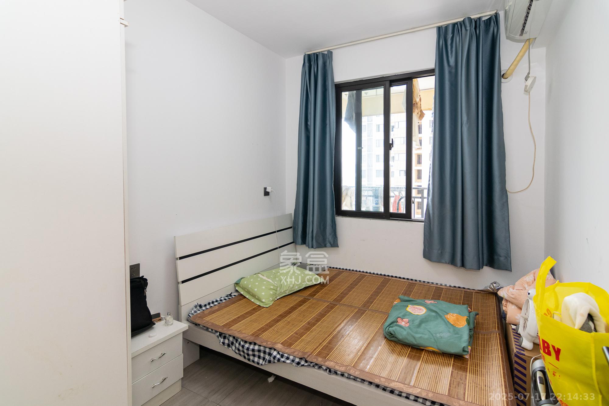 美的翰城  3室2厅2卫    60.0万卧室