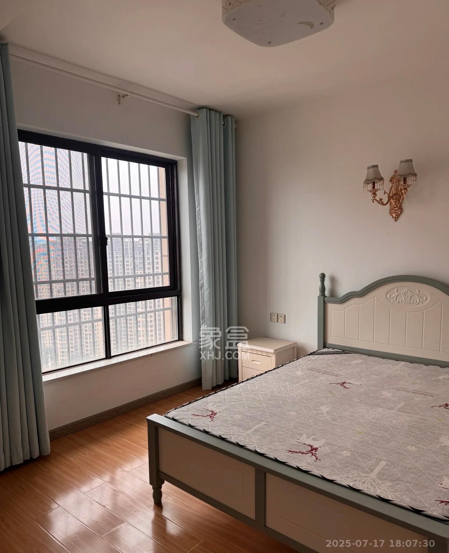 金科世界城  3室2厅2卫    2500.0元/月室内图