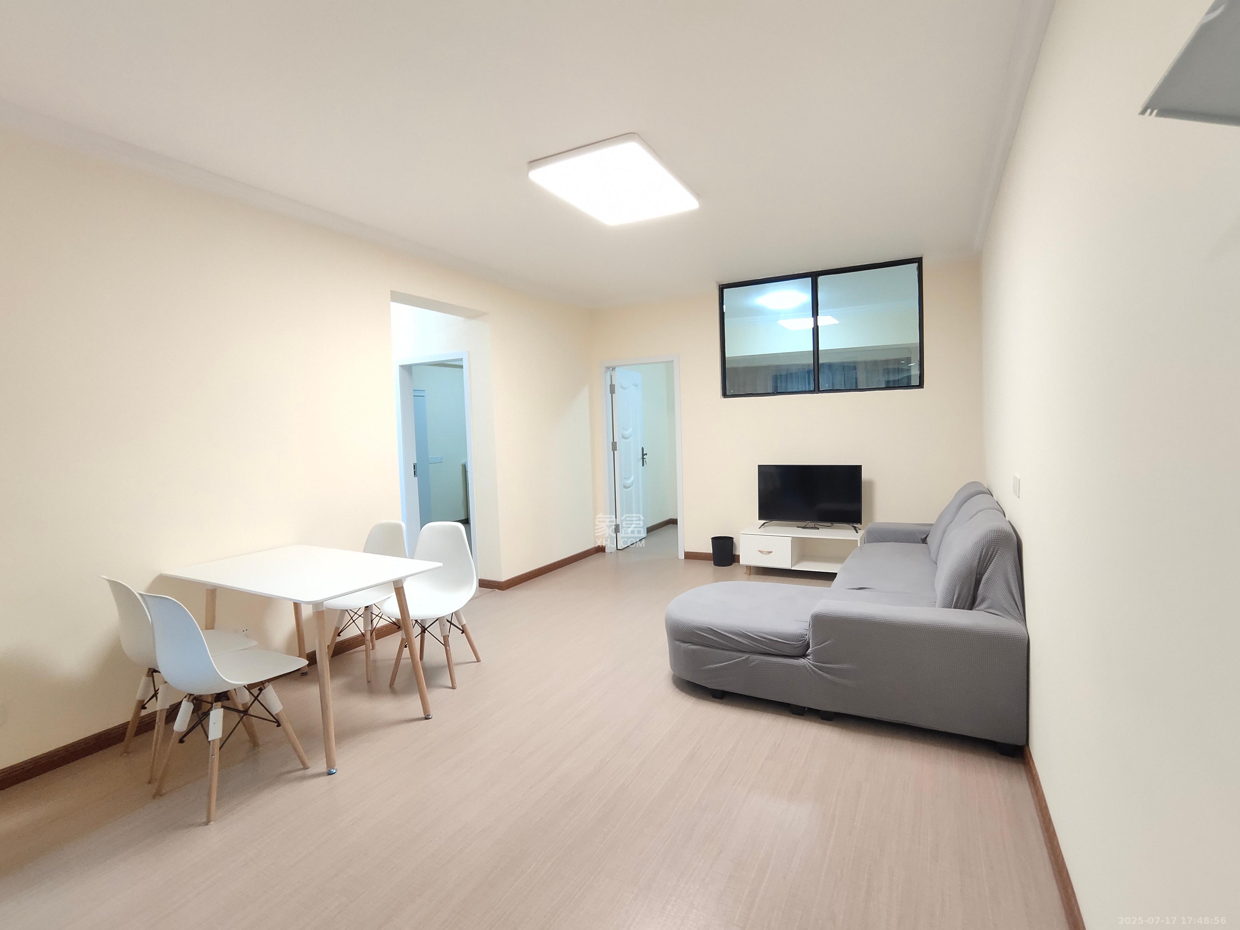 中城丽景香山园  4室2厅2卫    2800.0元/月 中城丽景香山园  4室2厅2卫    2800.0元/月