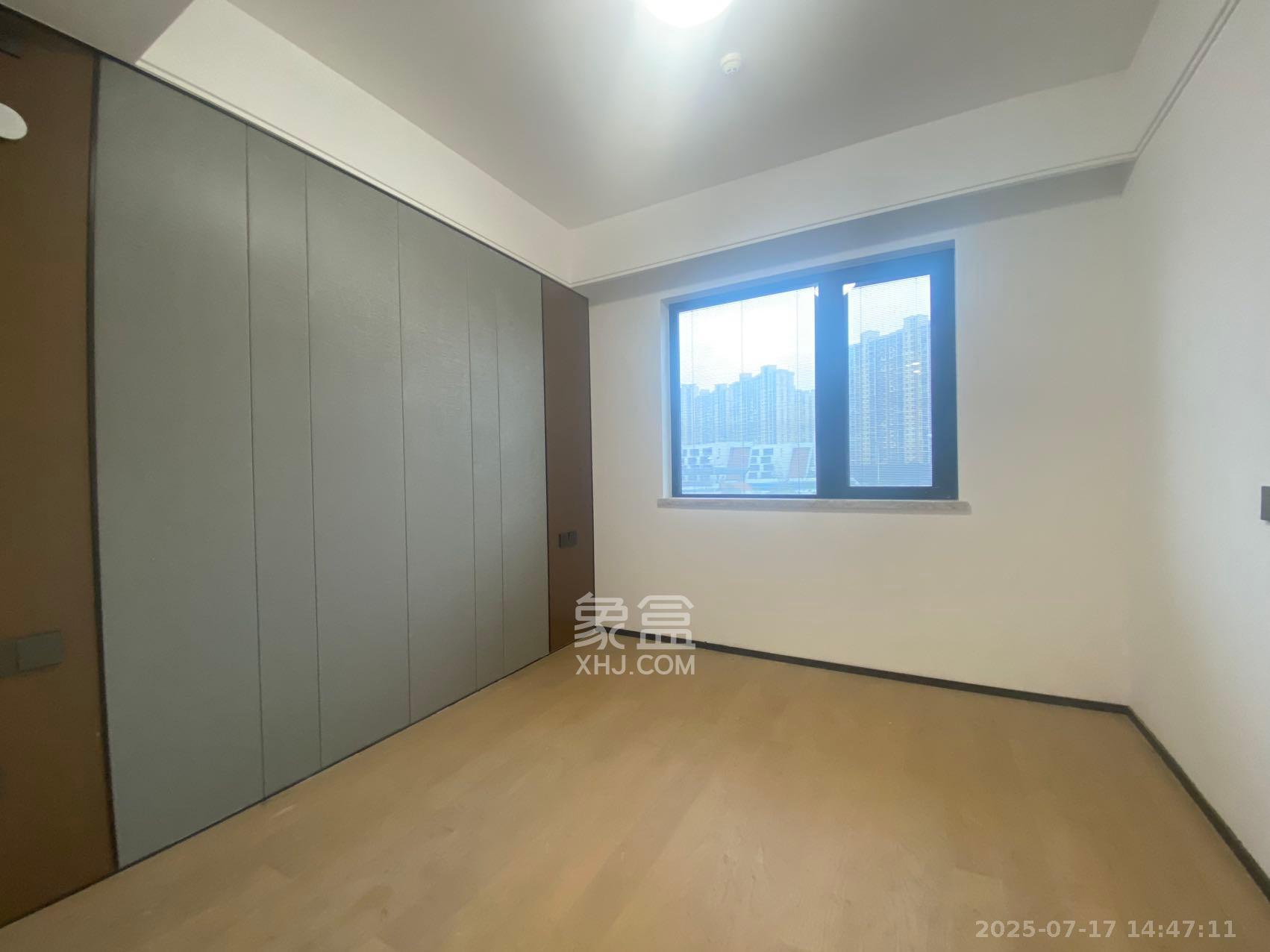 万科魅力之城天阔里  3室1厅2卫    2400.0元/月 万科魅力之城天阔里  3室1厅2卫    2400.0元/月室内图