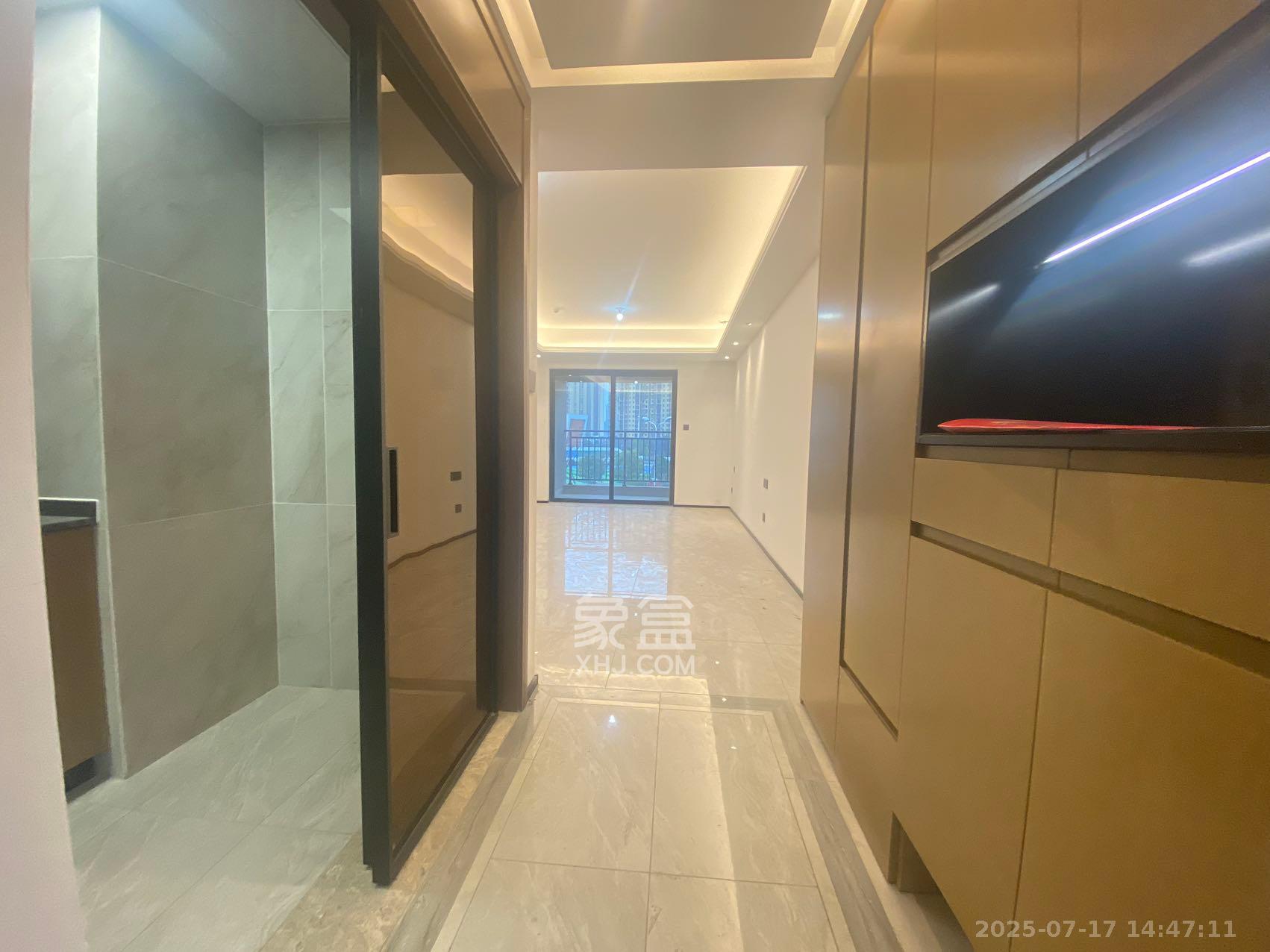 万科魅力之城天阔里  3室1厅2卫    2400.0元/月 万科魅力之城天阔里  3室1厅2卫    2400.0元/月室内图