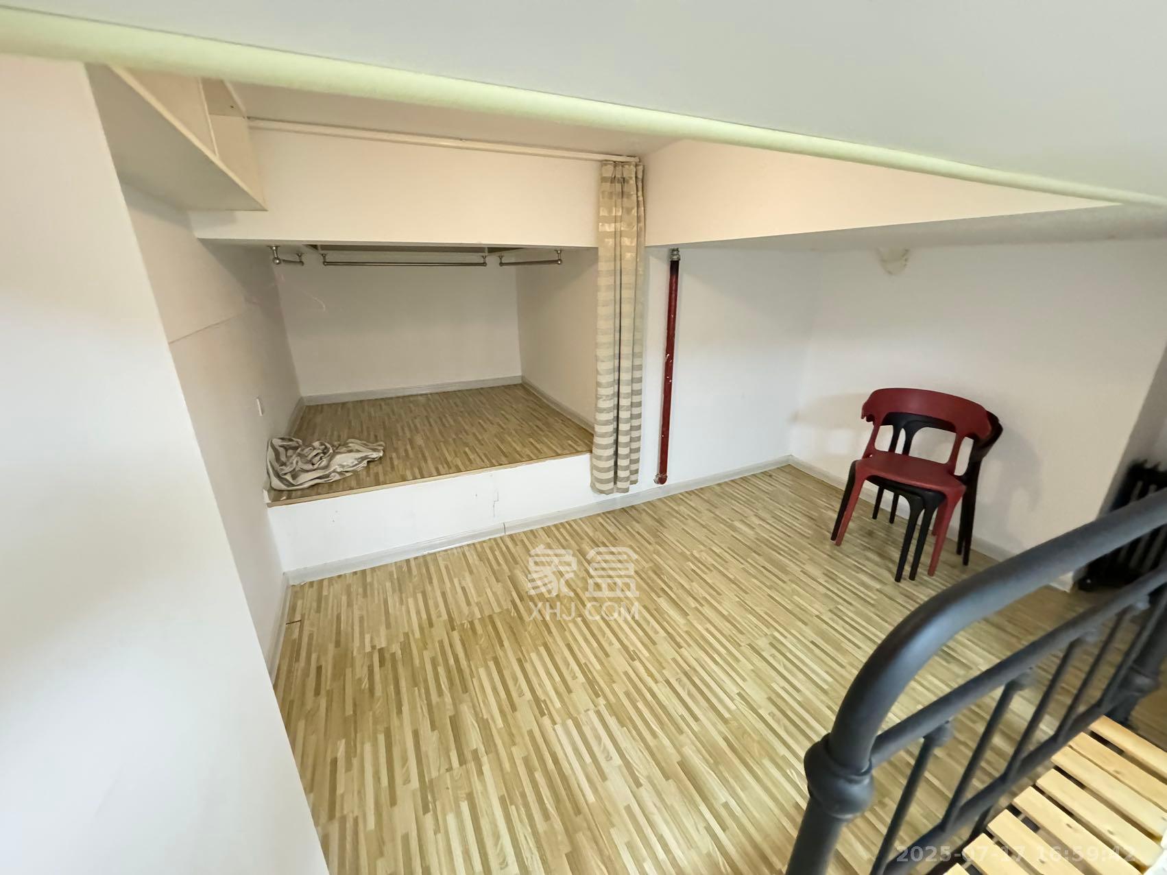 洋湖时代  1室1厅1卫    1500.0元/月 洋湖时代  1室1厅1卫    1500.0元/月室内图