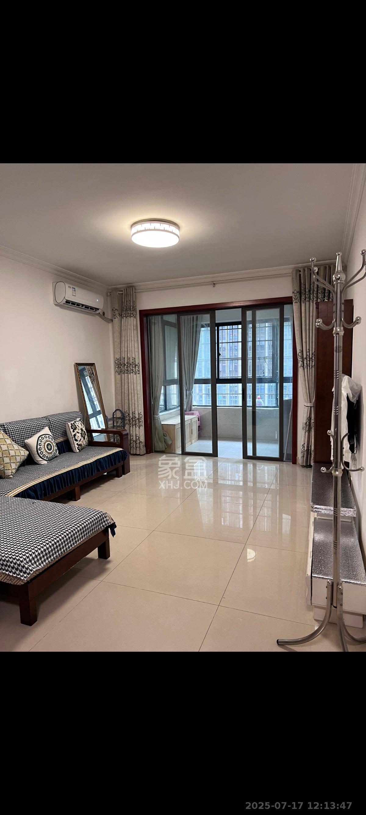 鑫远湘府华城 2室2厅1卫 2480.0元/月 鑫远湘府华城 2室2厅1卫 2480.0元/月室内图