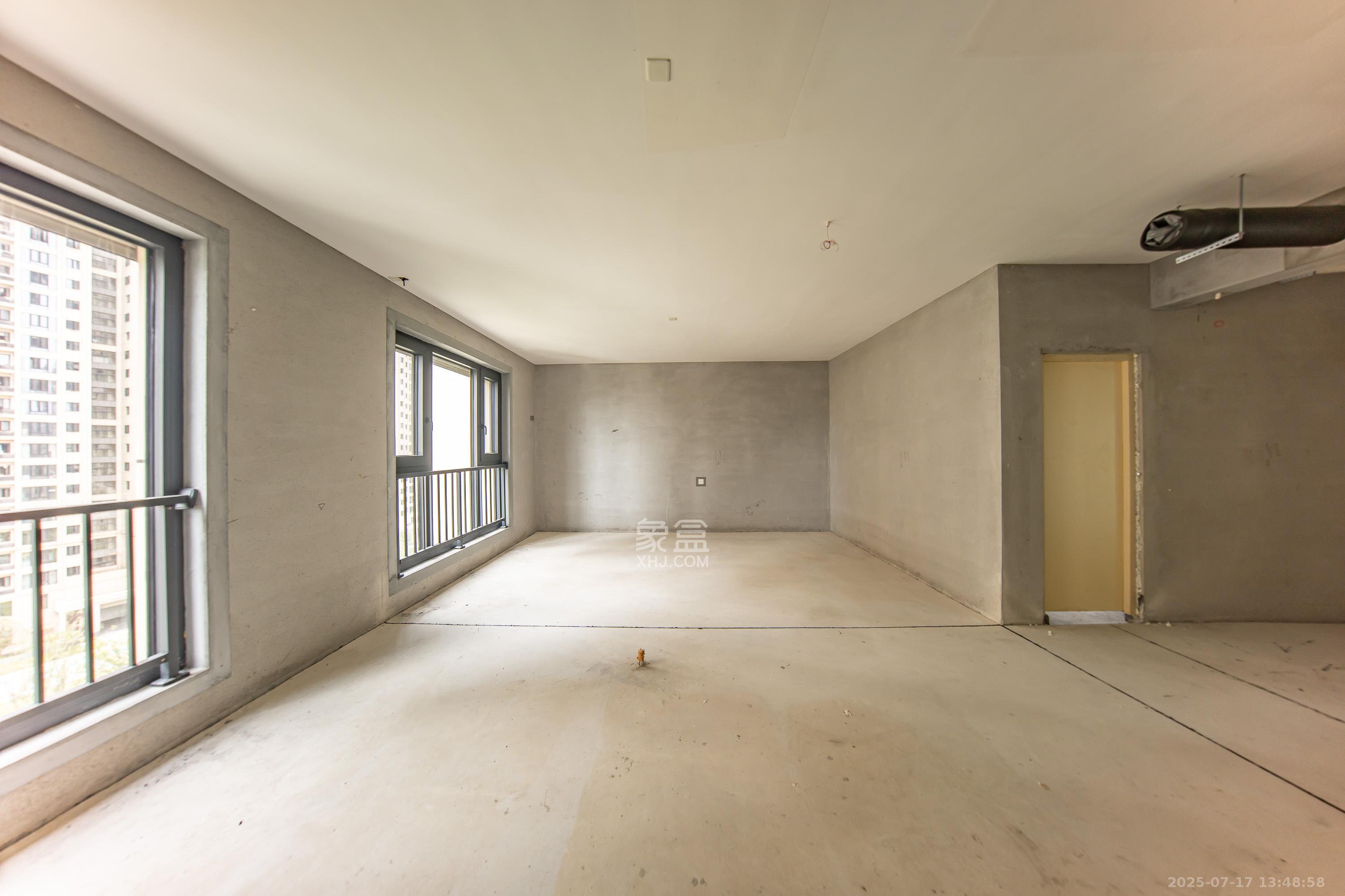 建投象山国际  6室2厅3卫   450.00万卧室