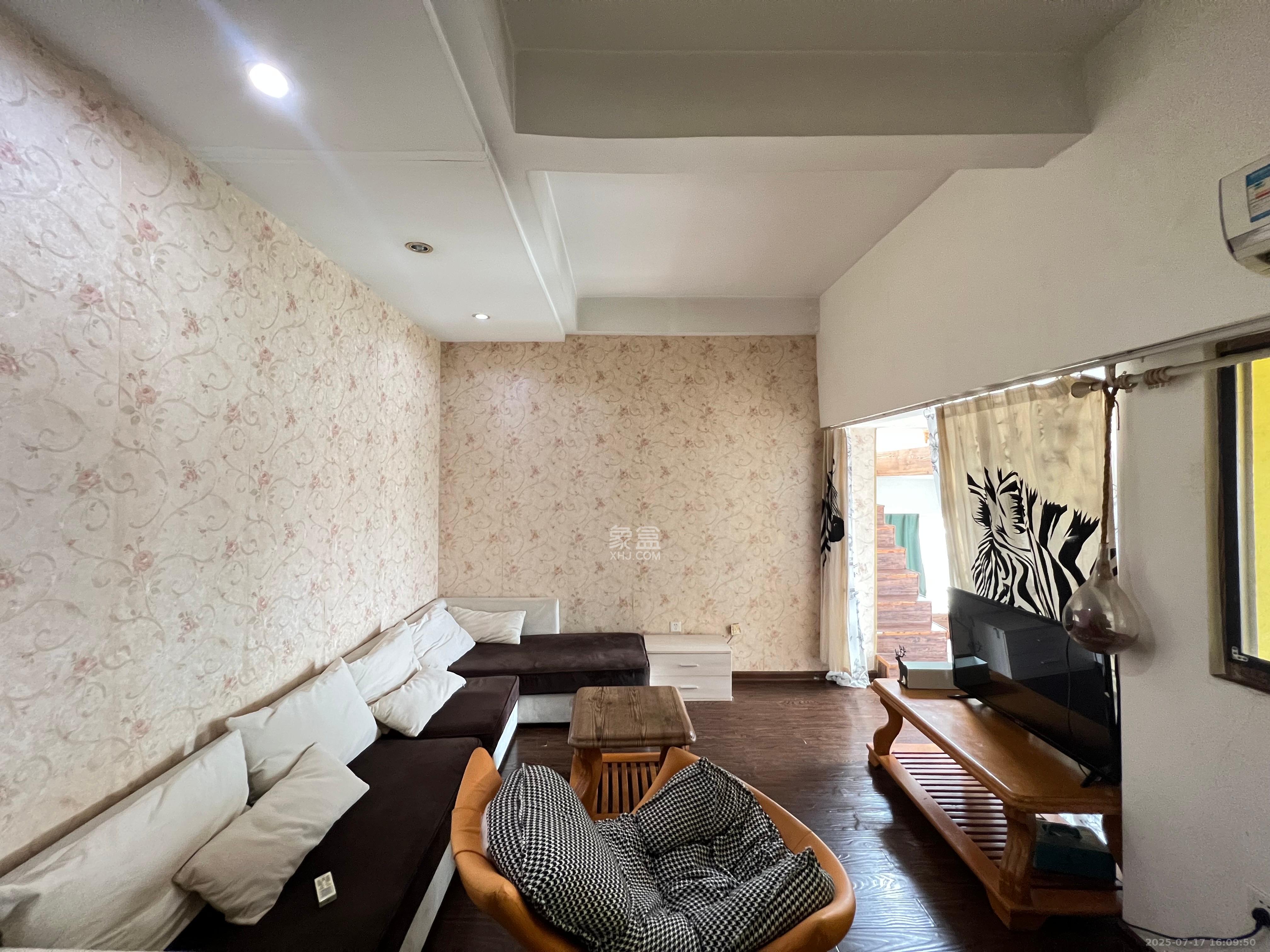 自由.com(自由大厦) 2室1厅1卫 2100.0元/月 自由.com(自由大厦) 2室1厅1卫 2100.0元/月室内图