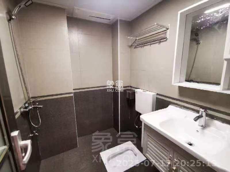 白金汉宫 1室1厅1卫 1400.0元/月 白金汉宫 1室1厅1卫 1400.0元/月室内图