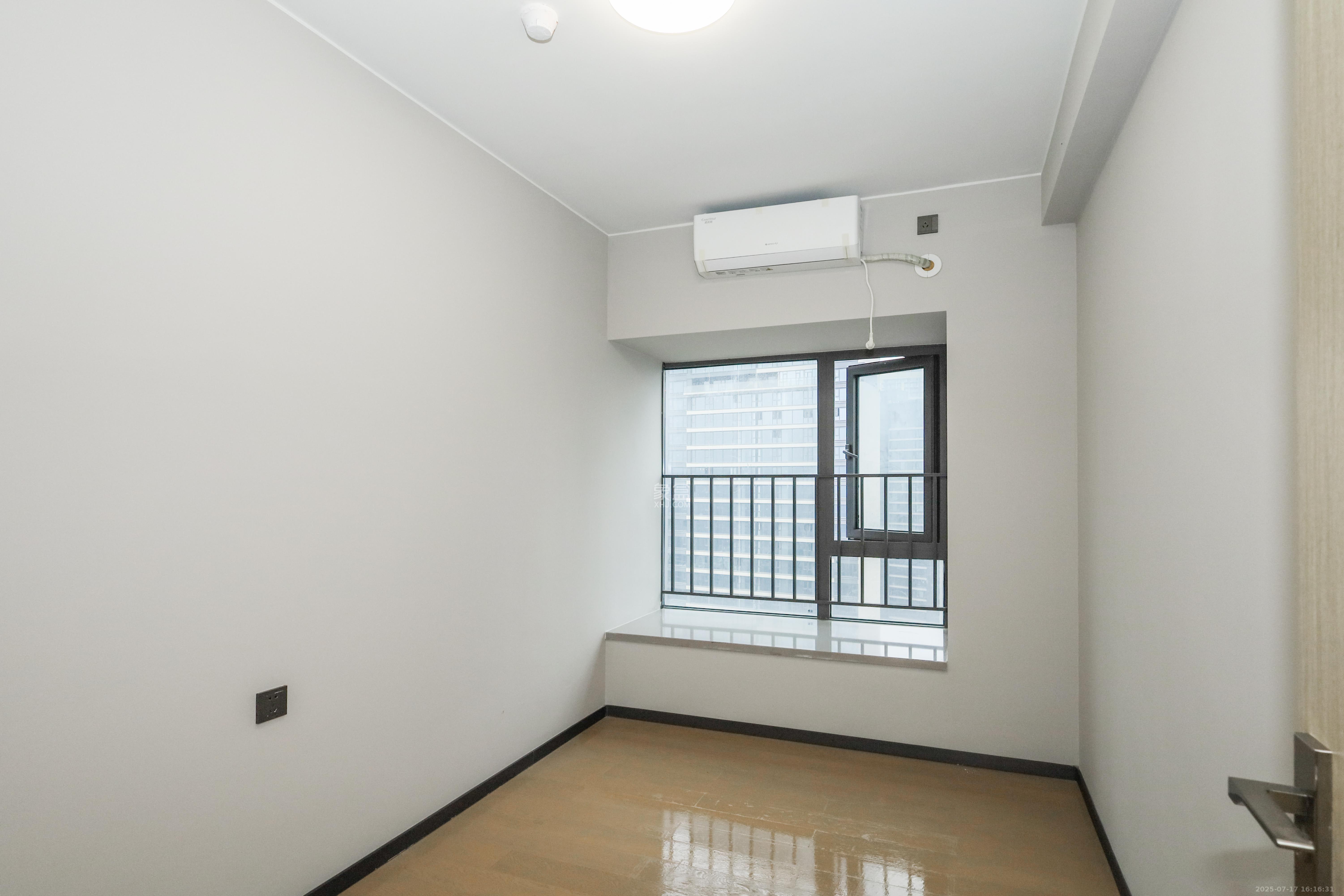 时代梅溪领峰 4室2厅2卫 3200.0元/月 时代梅溪领峰 4室2厅2卫 3200.0元/月室内图