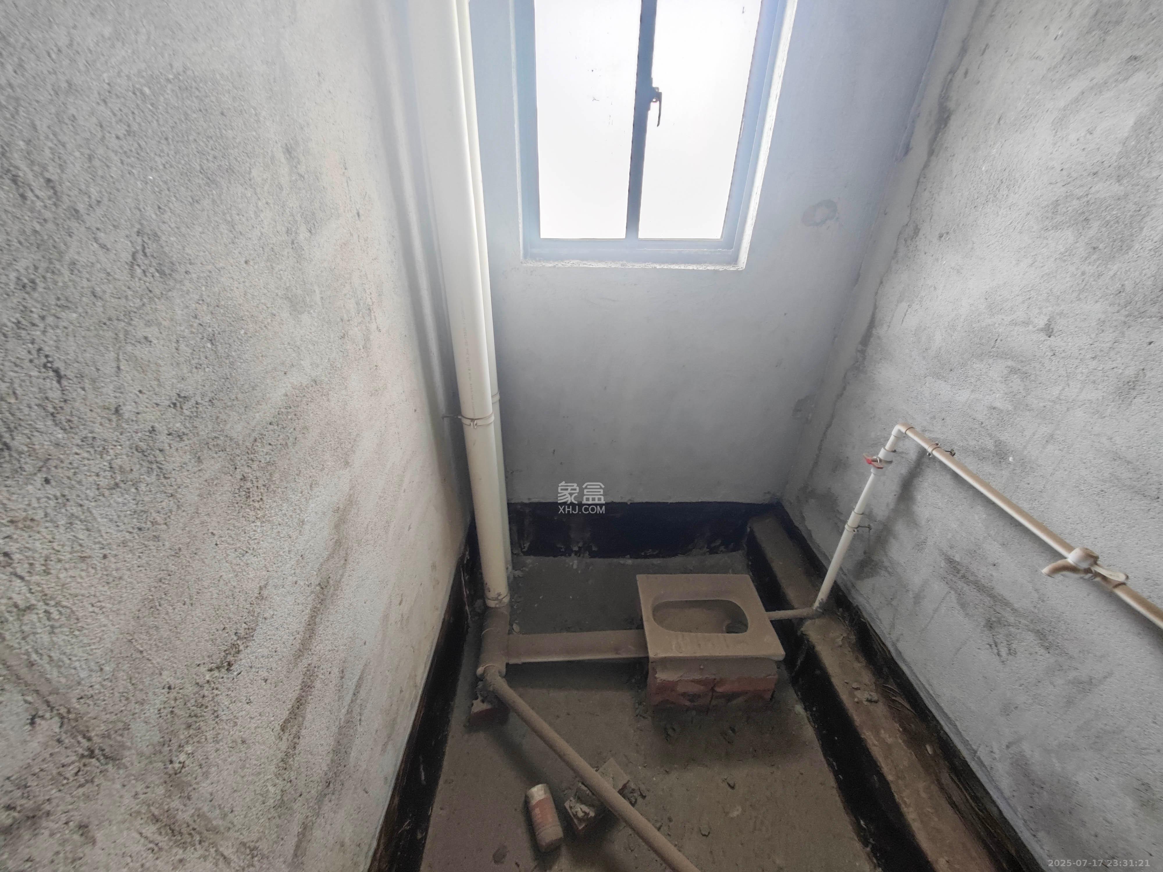 鑫天御景湾 3室2厅2卫 106.8万 鑫天御景湾 3室2厅2卫 106.8万卫生间