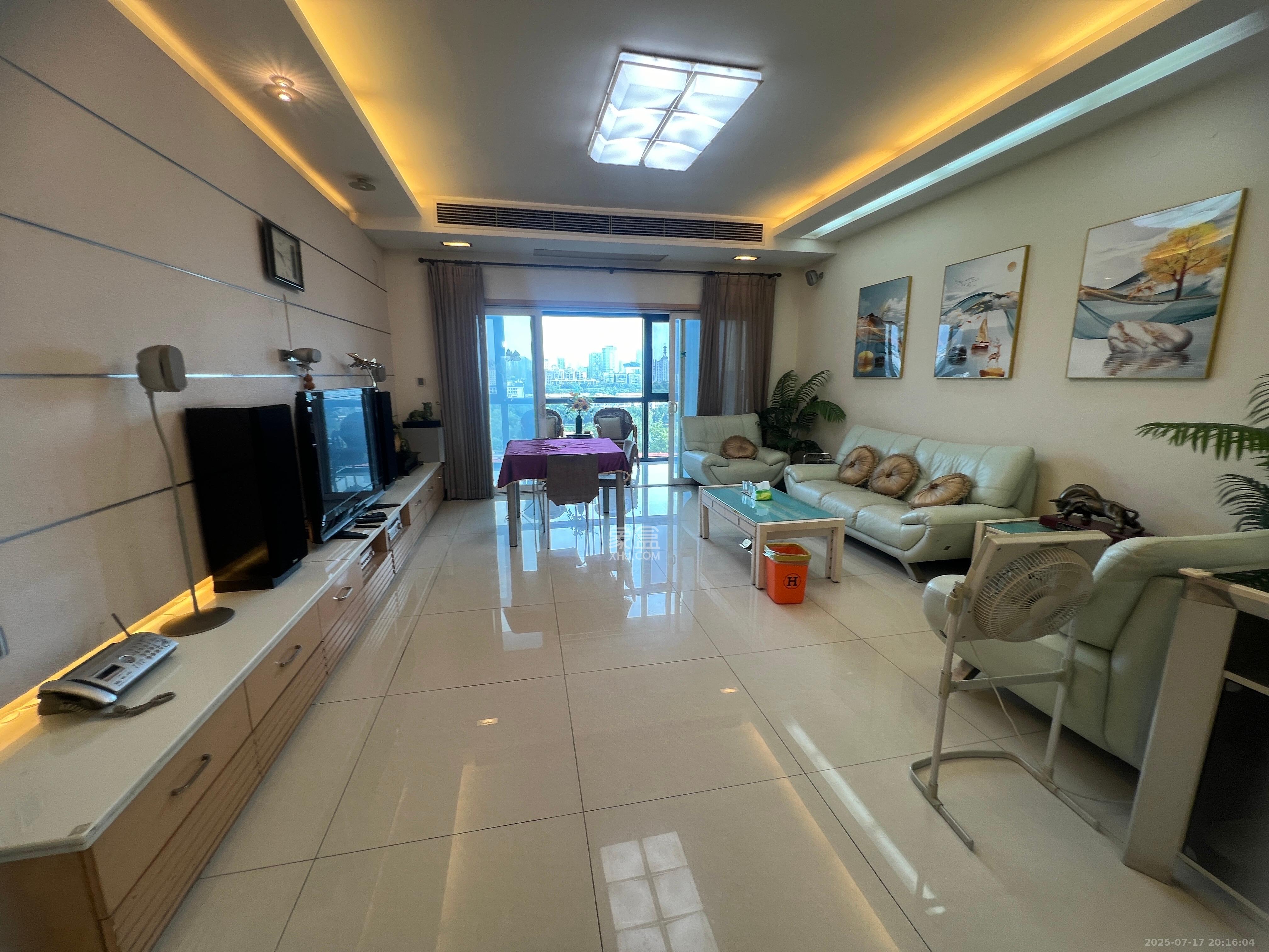 梦泽园  4室2厅2卫    5000.0元/月 梦泽园  4室2厅2卫    5000.0元/月