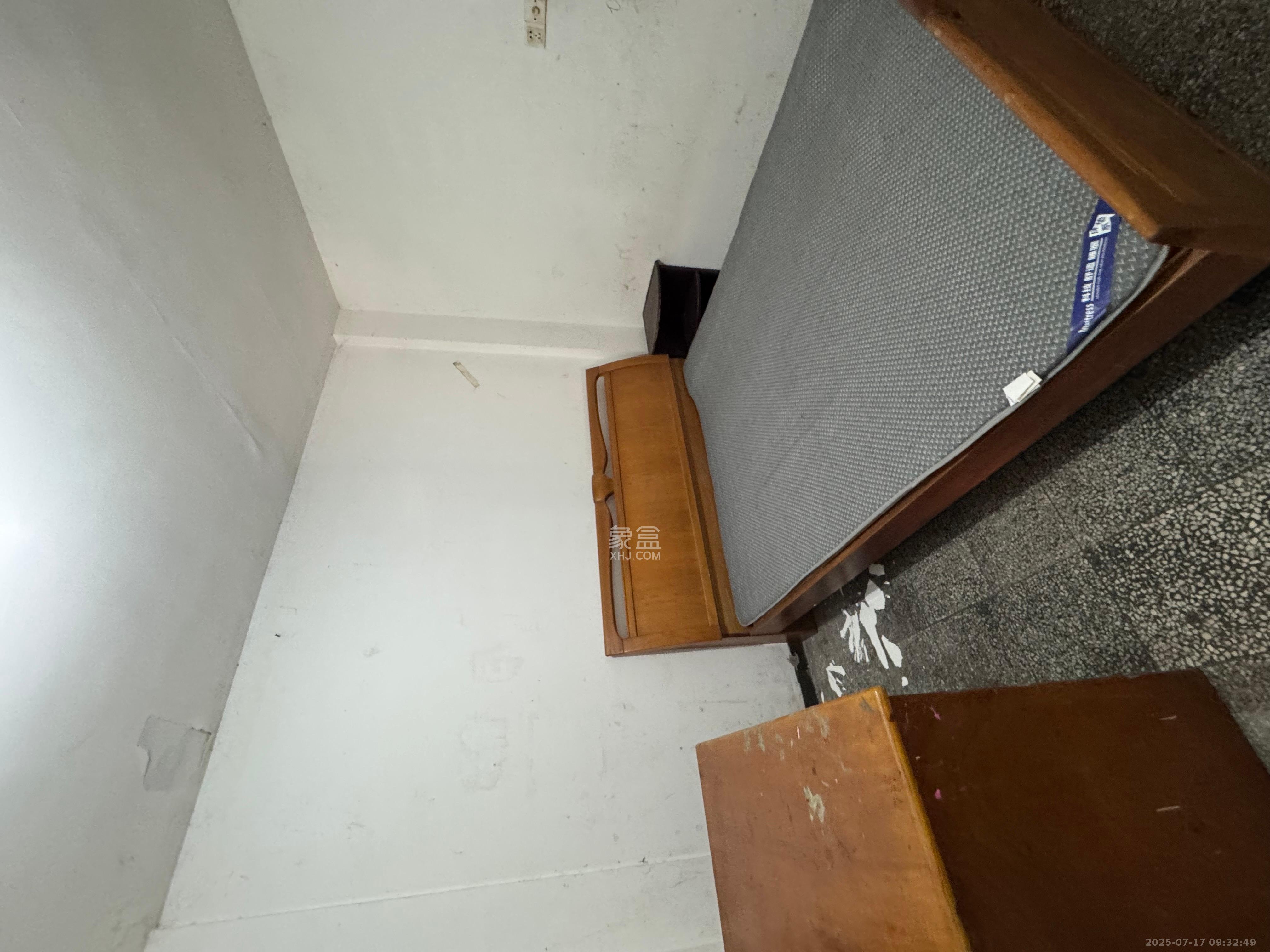 向韶村  2室1厅1卫    1800.0元/月 向韶村  2室1厅1卫    1800.0元/月室内图