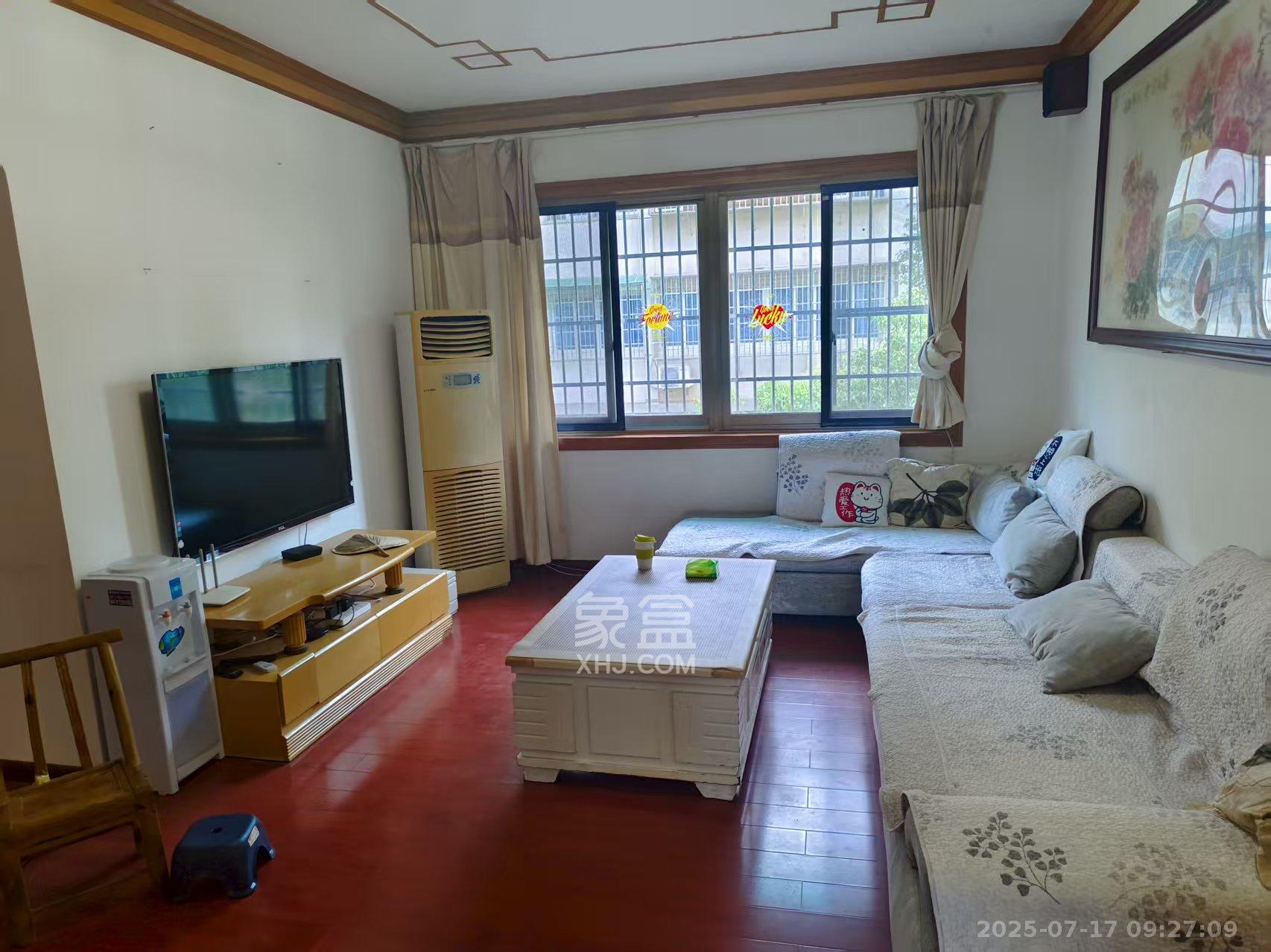 芙蓉区政府机关宿舍 3室2厅1卫 2200.0元/月 芙蓉区政府机关宿舍 3室2厅1卫 2200.0元/月室内图