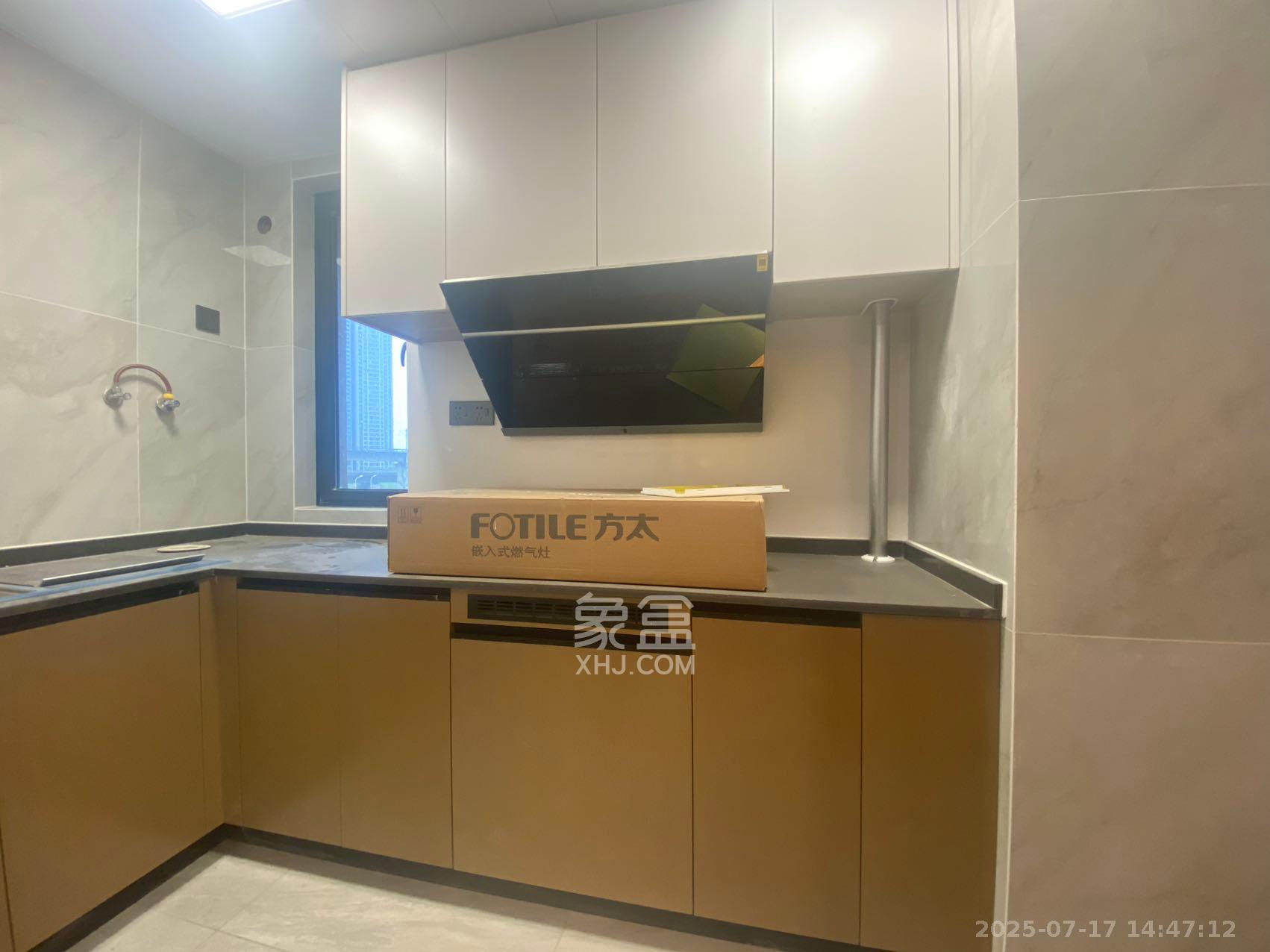 万科魅力之城天阔里  3室1厅2卫    2400.0元/月 万科魅力之城天阔里  3室1厅2卫    2400.0元/月室内图