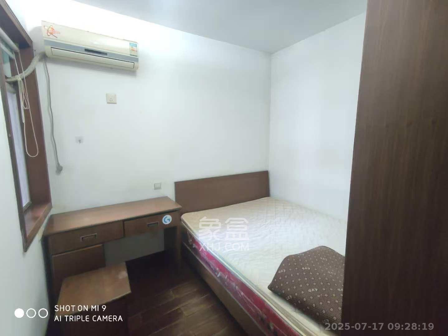 福兴阁 2室2厅1卫 1700.0元/月 福兴阁 2室2厅1卫 1700.0元/月室内图