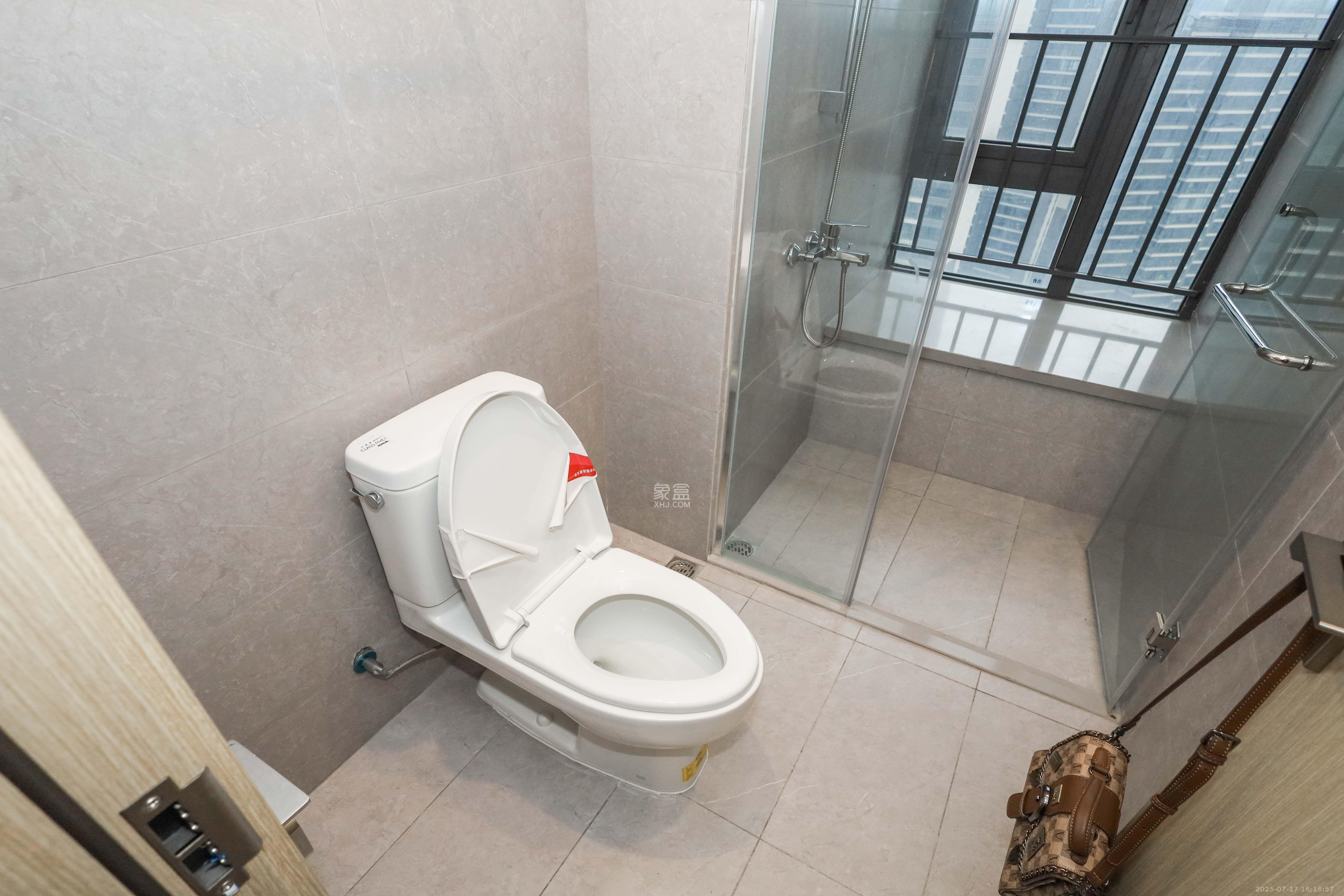 时代梅溪领峰 4室2厅2卫 3200.0元/月 时代梅溪领峰 4室2厅2卫 3200.0元/月室内图