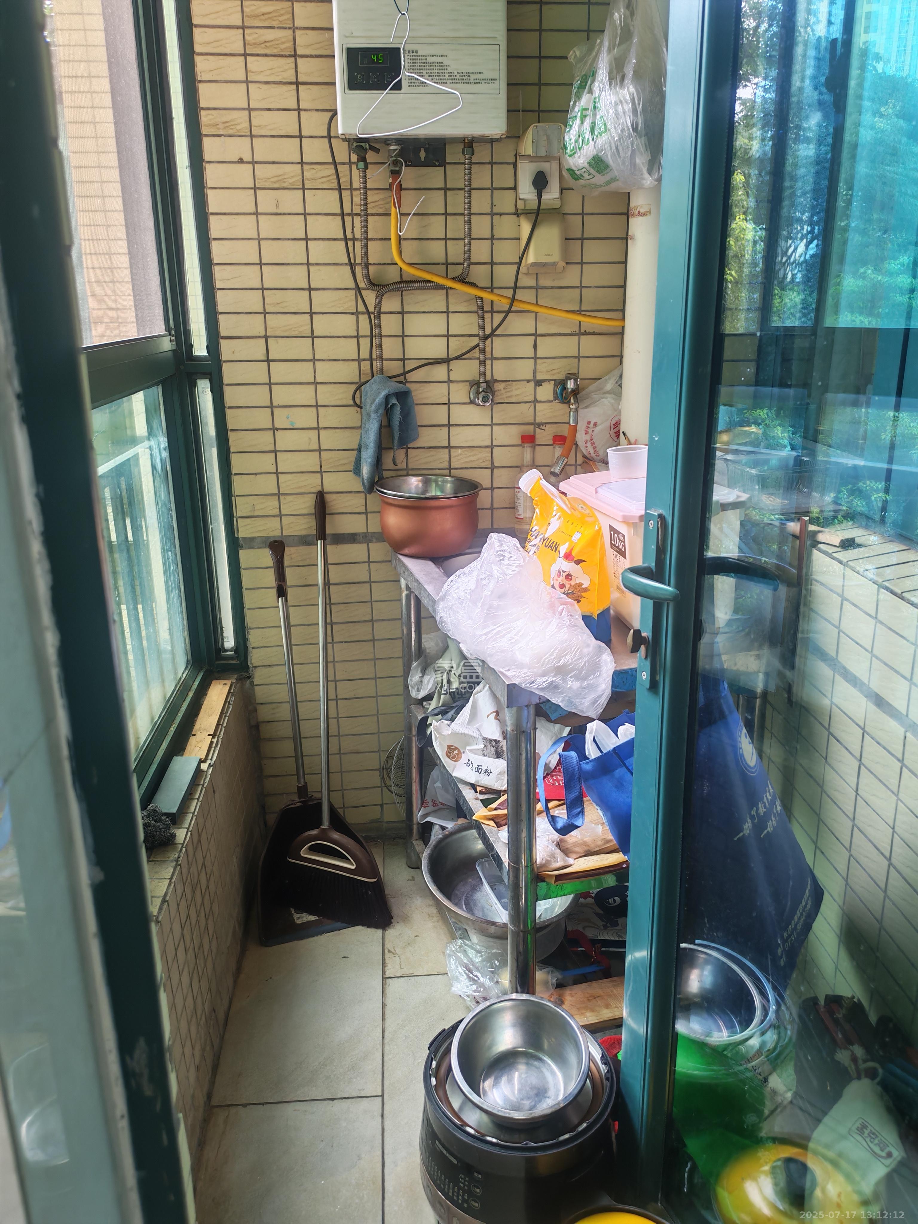 恒大华府  3室2厅1卫   2500.00元/月室内图