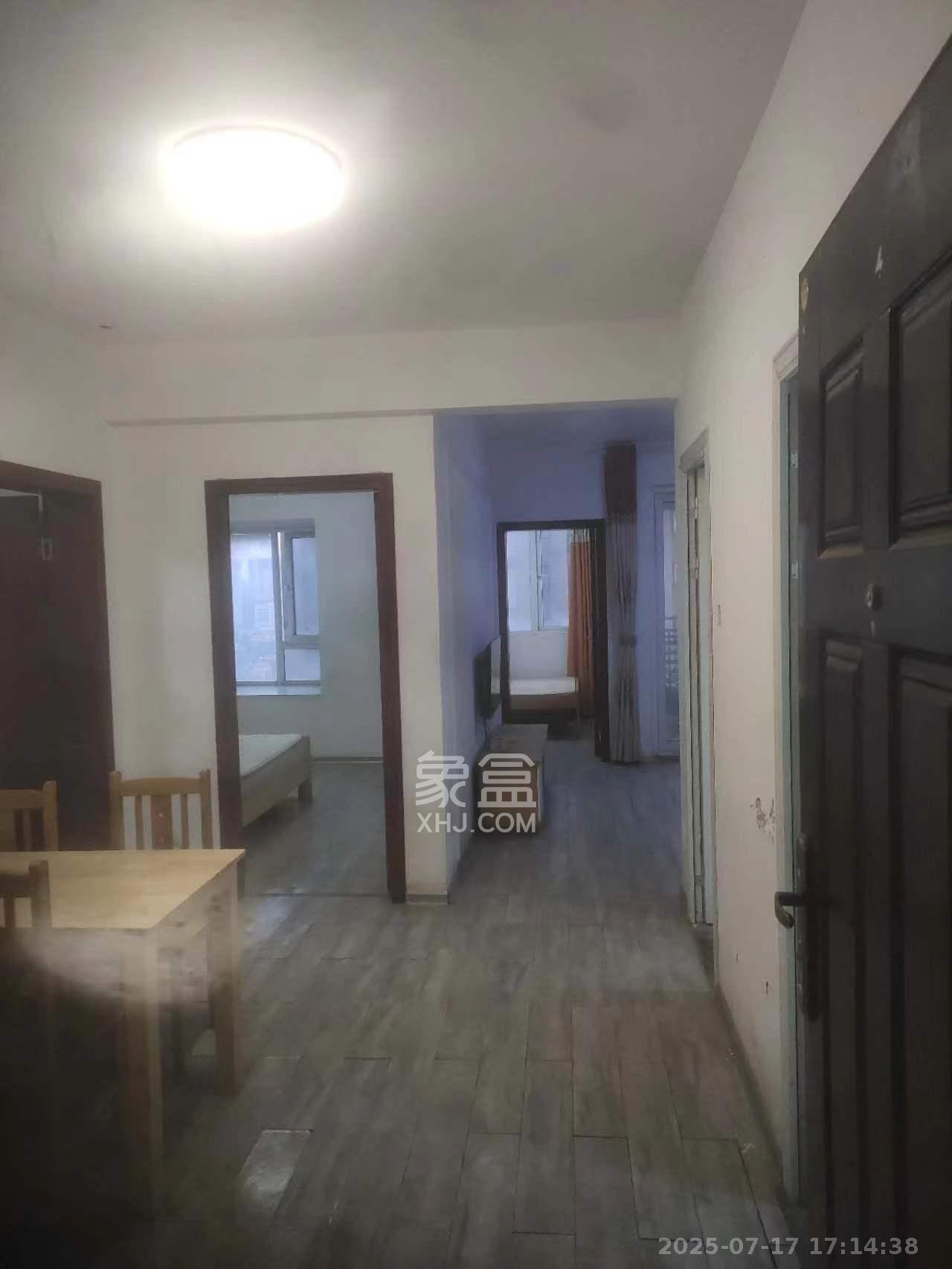 金地三千府(金地湖山樾、金地自在城)  3室2厅1卫    1400.0元/月 金地三千府(金地湖山樾、金地自在城)  3室2厅1卫    1400.0元/月室内图