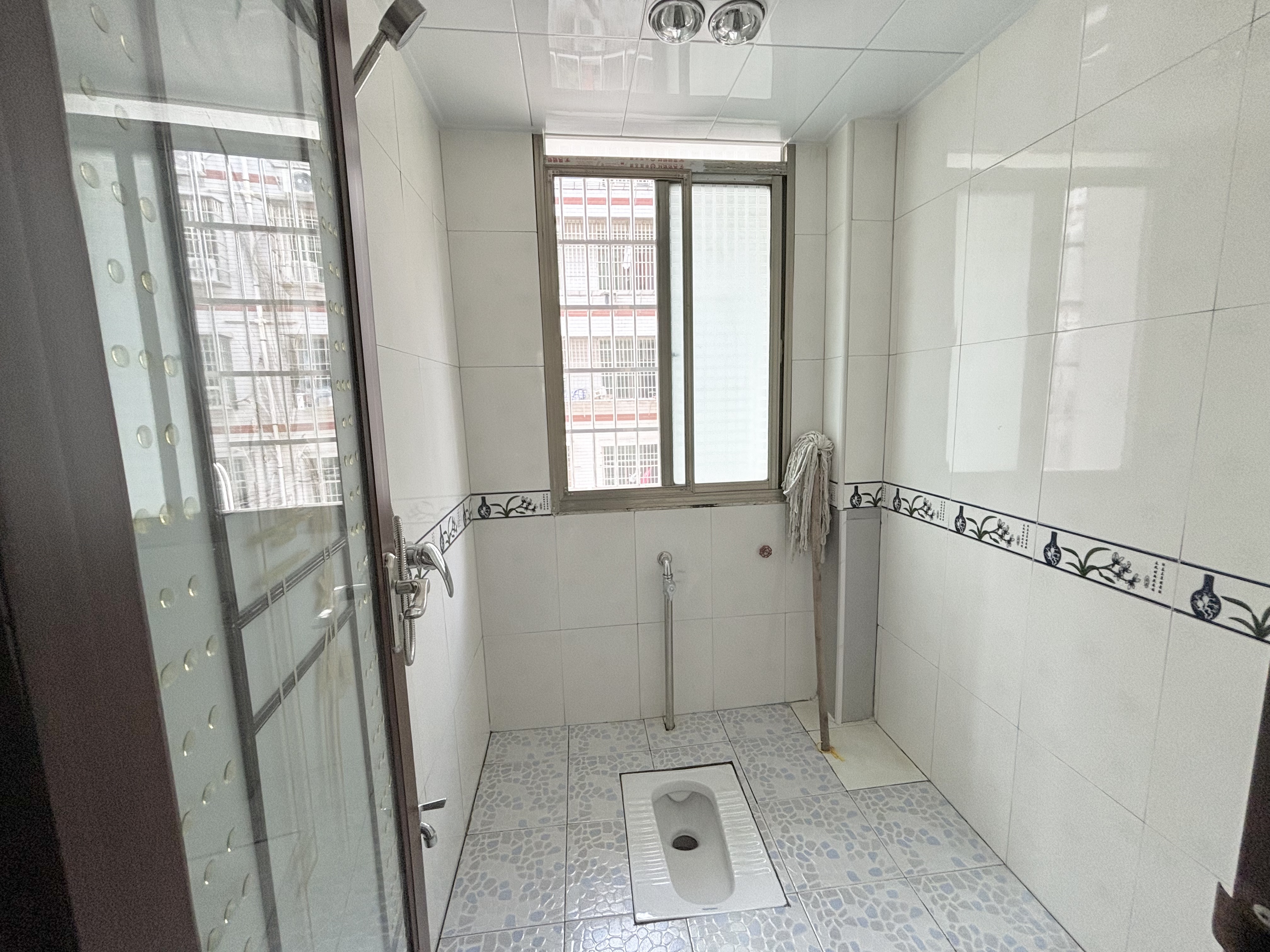 羊舞岭小区 3室2厅2卫 1500.0元/月 羊舞岭小区 3室2厅2卫 1500.0元/月室内图