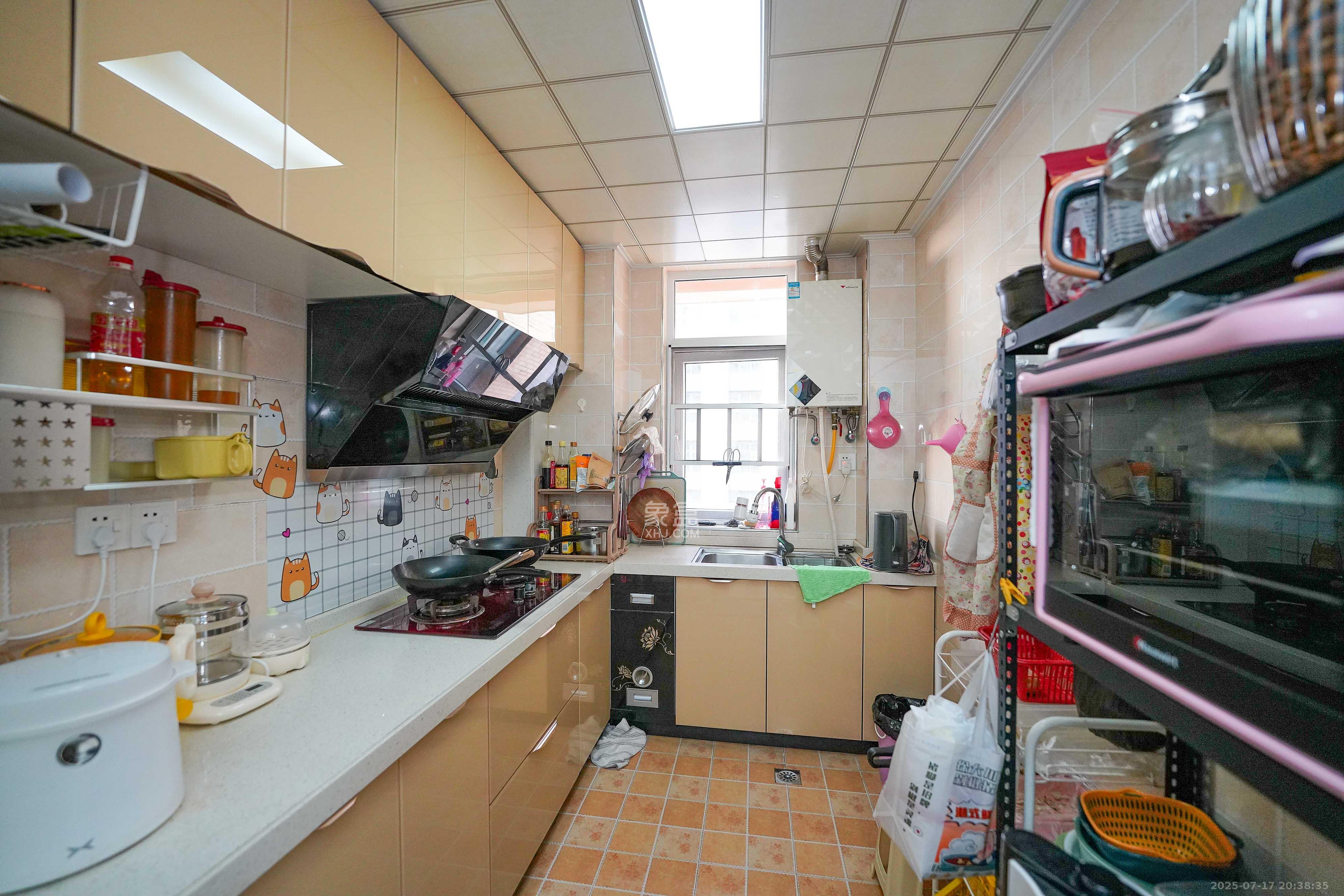 丽发新城 2室2厅1卫 63.80万 丽发新城 2室2厅1卫 63.80万其他