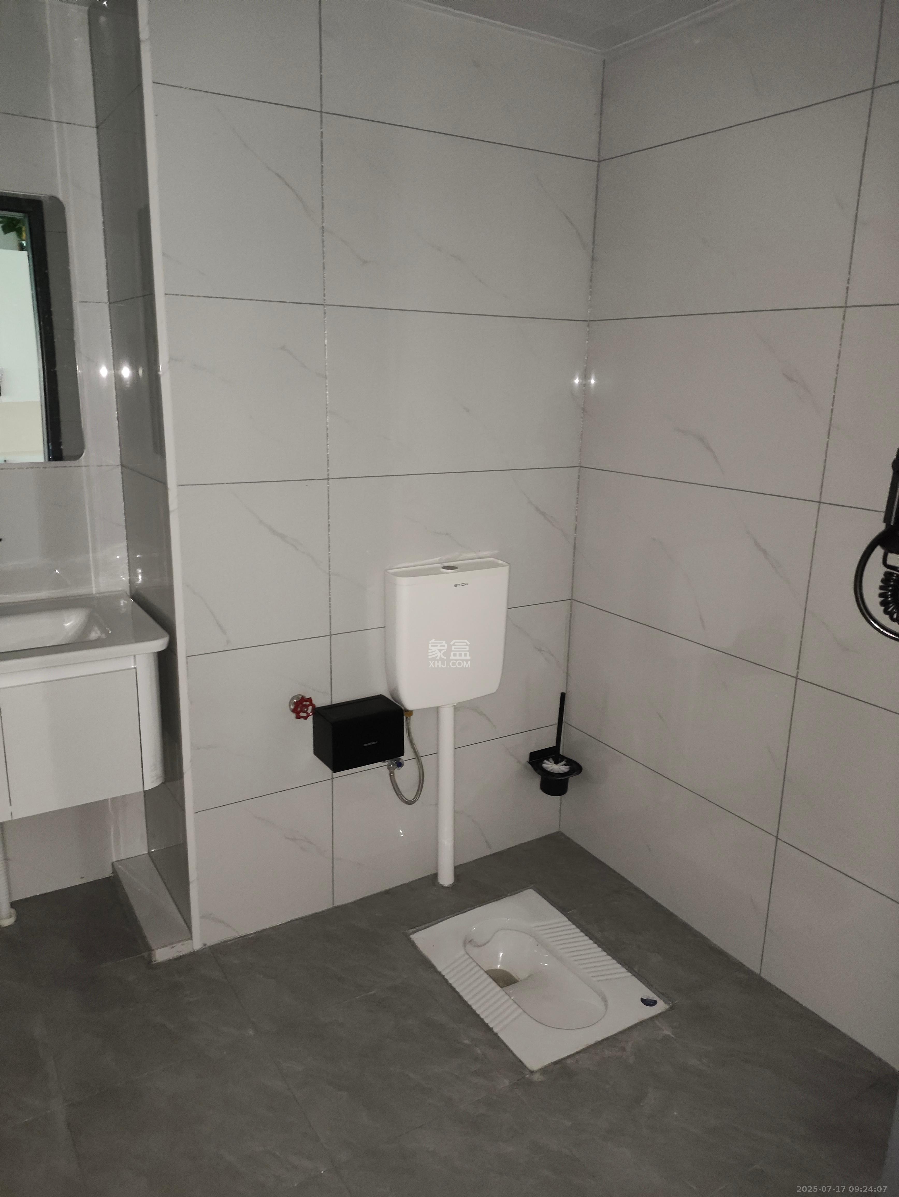 中建嘉和城  1室1厅1卫   1500.00元/月室内图