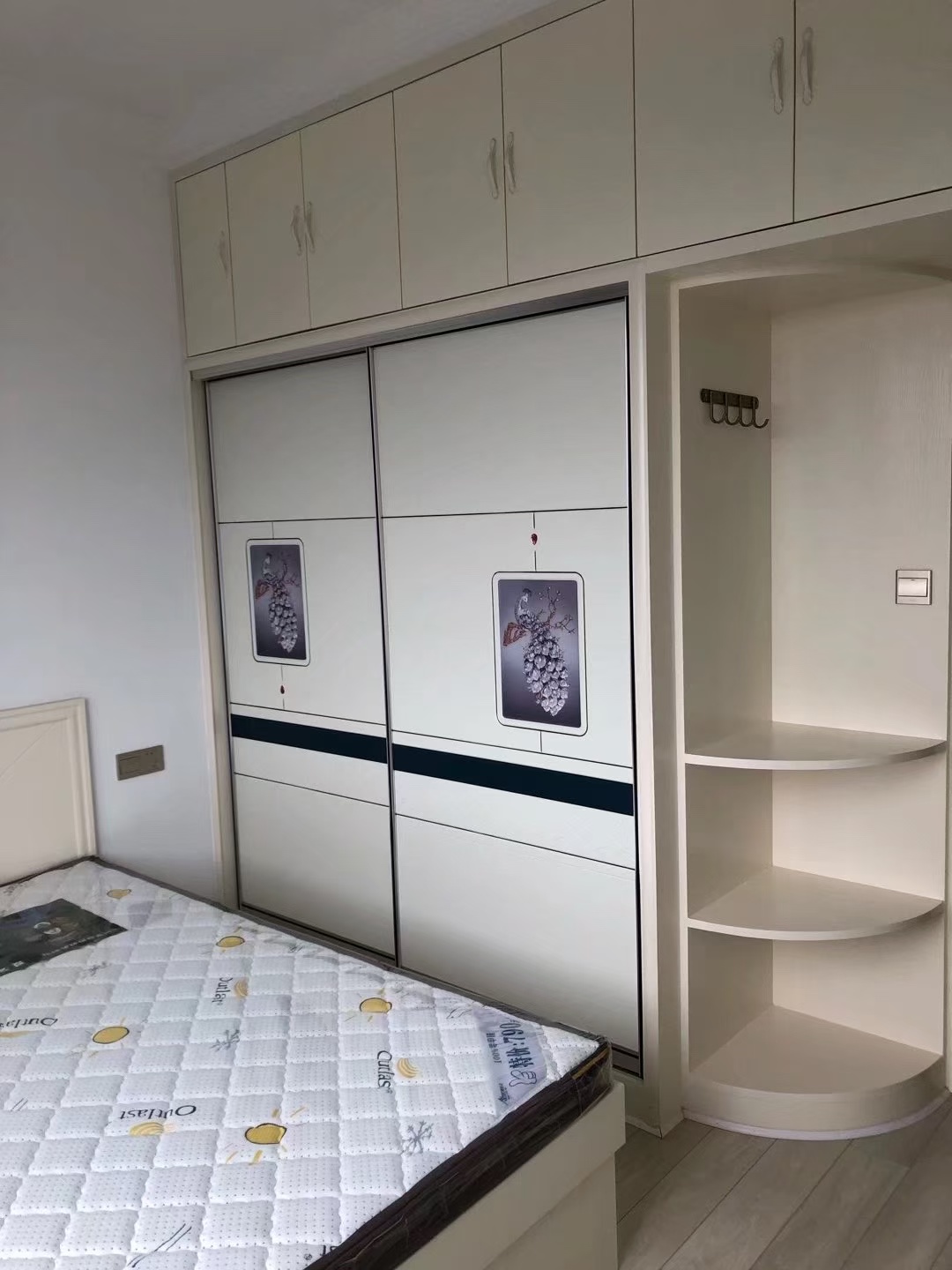 百弘学府城 3室2厅2卫 1800.0元/月 百弘学府城 3室2厅2卫 1800.0元/月室内图