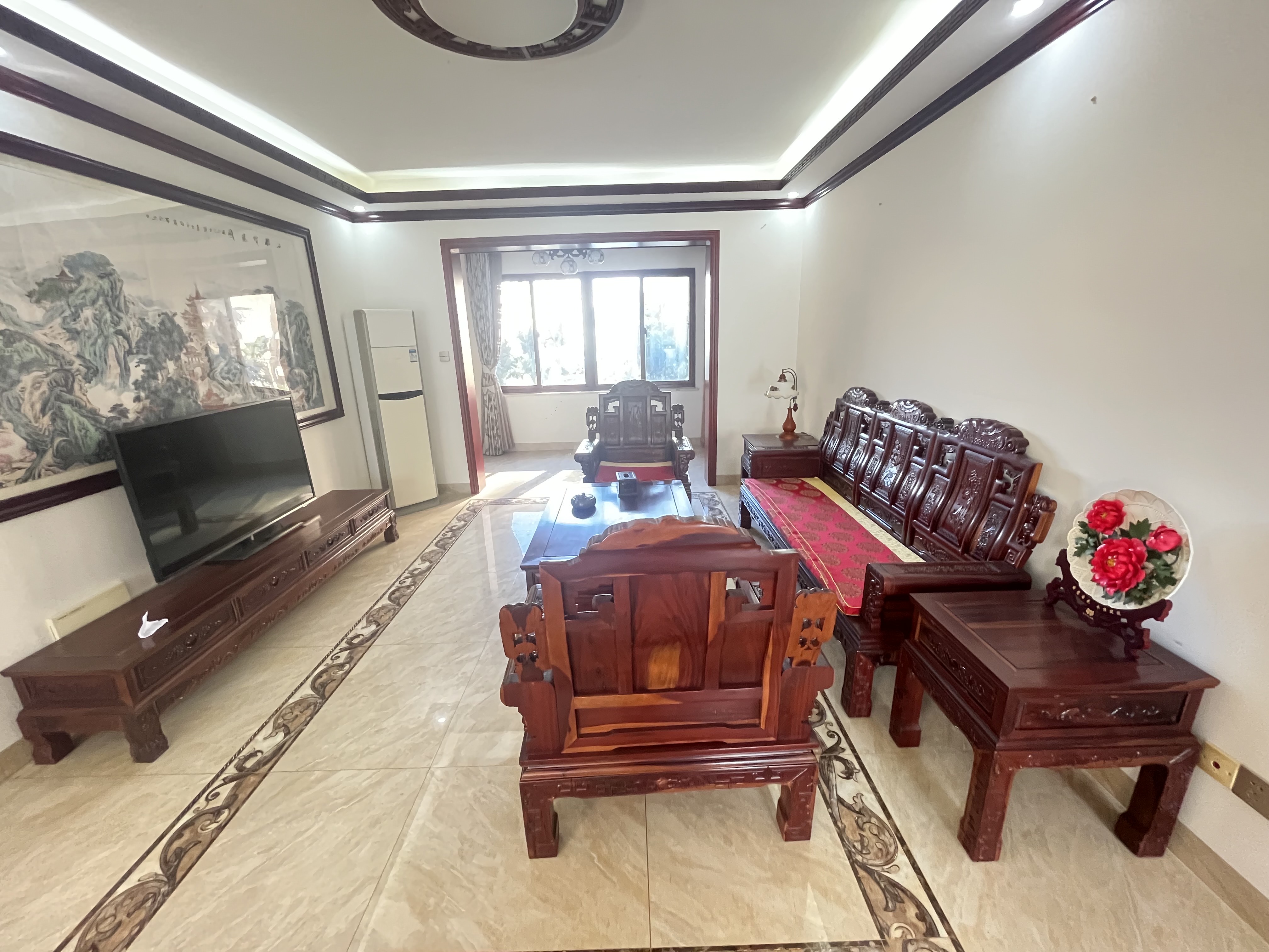 江畔人家  3室2厅2卫    200.0万 江畔人家  3室2厅2卫    200.0万