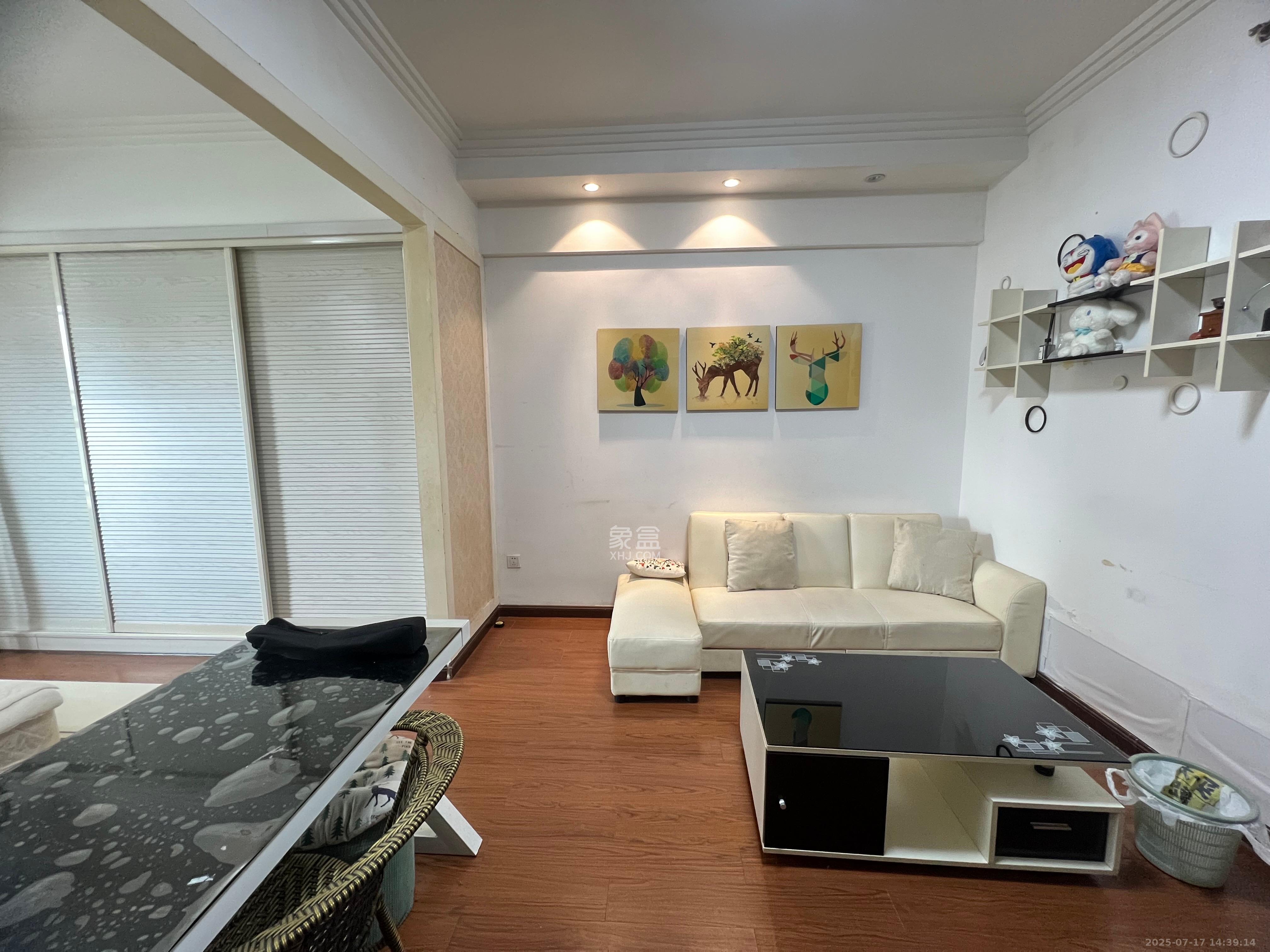 西子一间 1室0厅1卫 1700.0元/月 西子一间 1室0厅1卫 1700.0元/月室内图