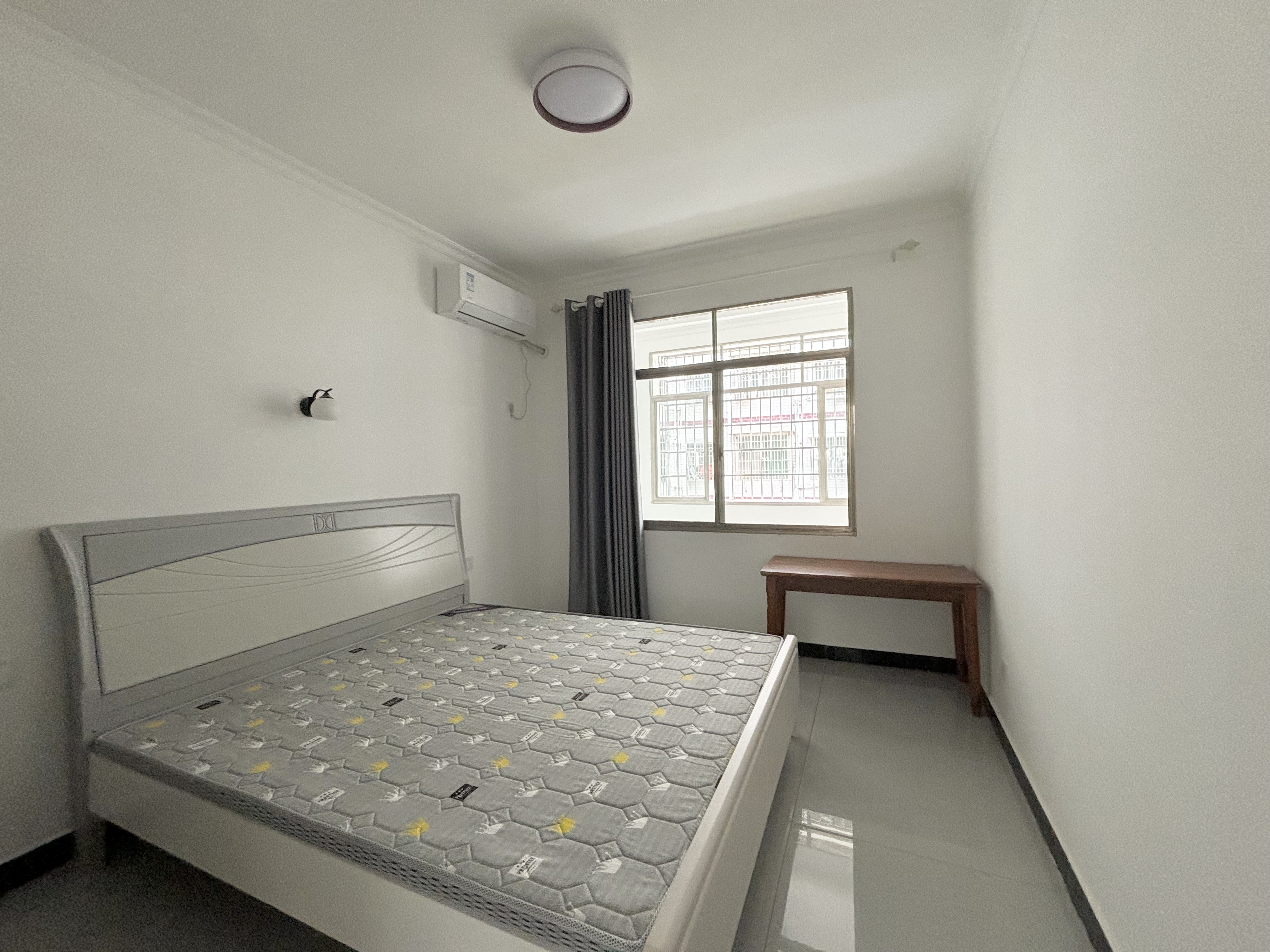 羊舞岭小区 3室2厅2卫 1500.0元/月 羊舞岭小区 3室2厅2卫 1500.0元/月室内图