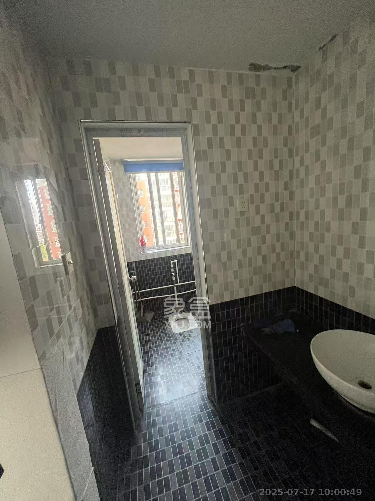 友谊嘉园  4室2厅1卫    3000.0元/月 友谊嘉园  4室2厅1卫    3000.0元/月室内图