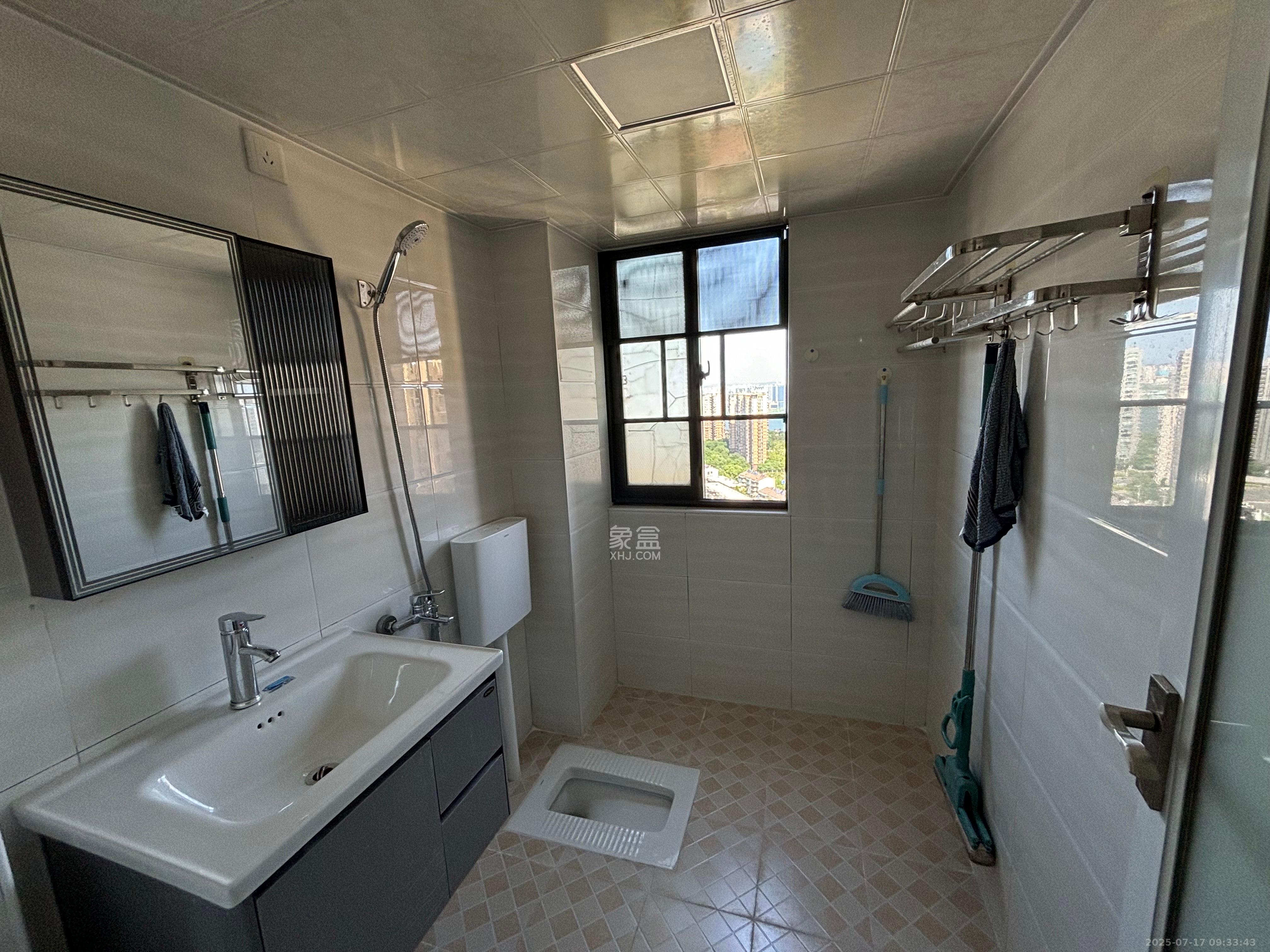 鑫远御文台一期  2室2厅1卫    2200.0元/月 鑫远御文台一期  2室2厅1卫    2200.0元/月室内图