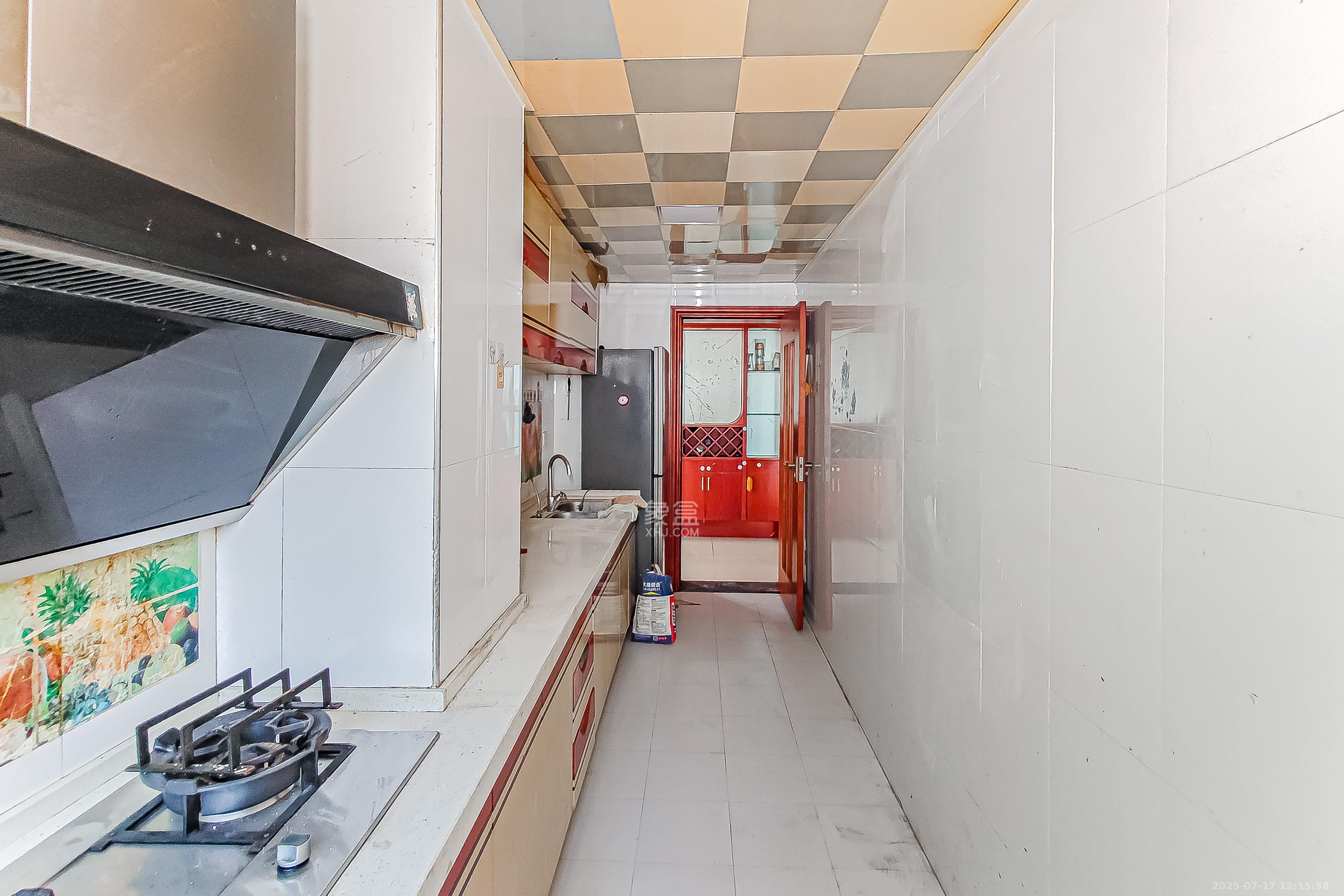 三万英尺 4室2厅2卫 148.0万 三万英尺 4室2厅2卫 148.0万厨房