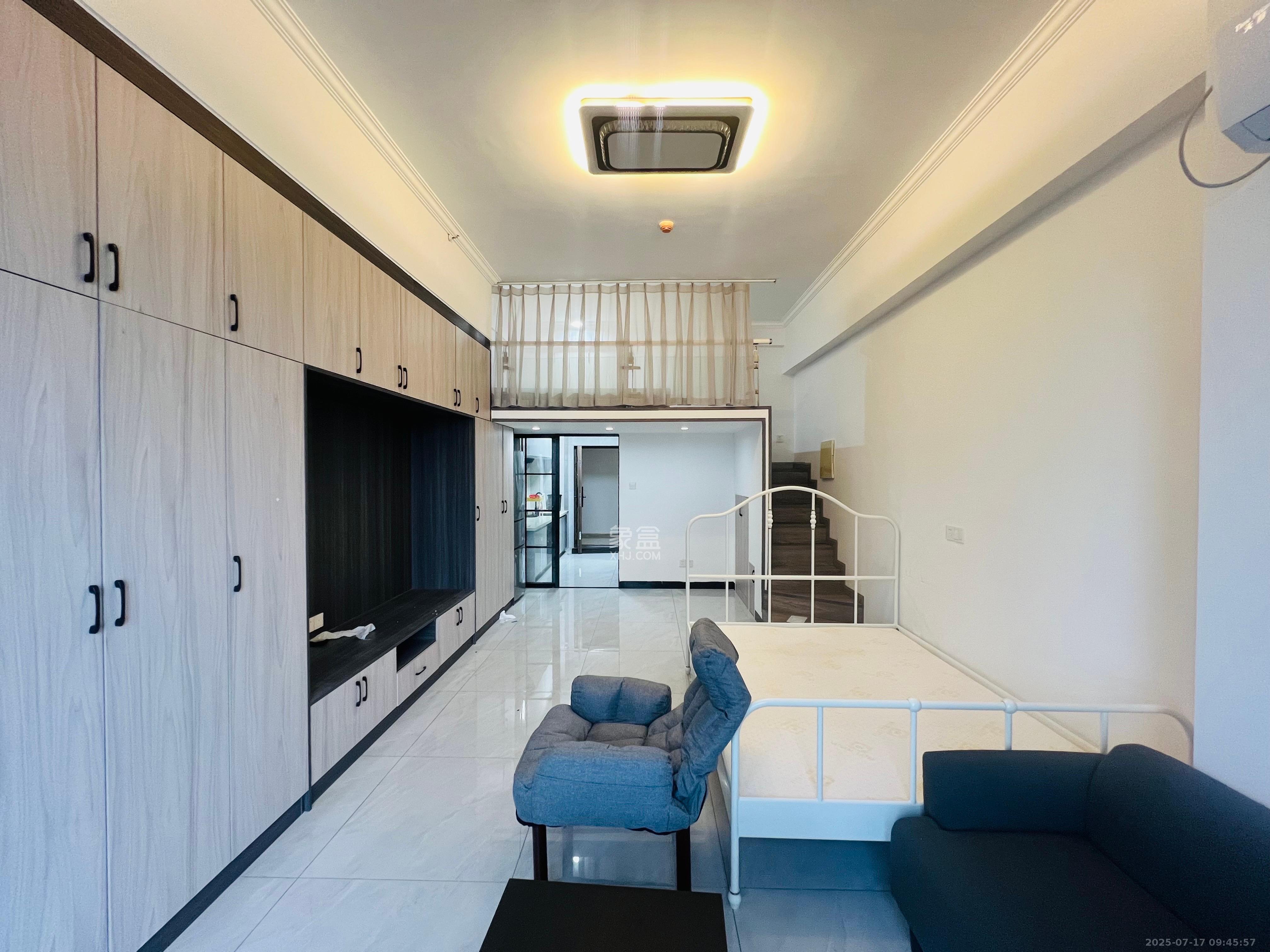 奥克斯滨仕花园(奥克斯洋湖广场/奥克斯中心)  1室0厅0卫    2200.0元/月 奥克斯滨仕花园(奥克斯洋湖广场/奥克斯中心)  1室0厅0卫    2200.0元/月室内图