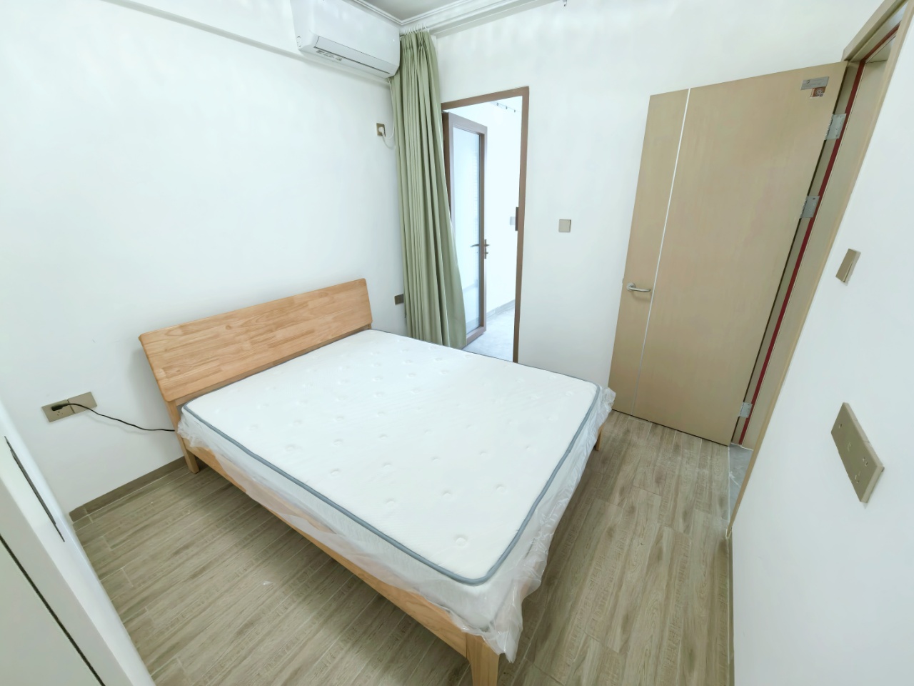 金龙城市广场二期  2室1厅1卫    2700.0元/月 金龙城市广场二期  2室1厅1卫    2700.0元/月室内图