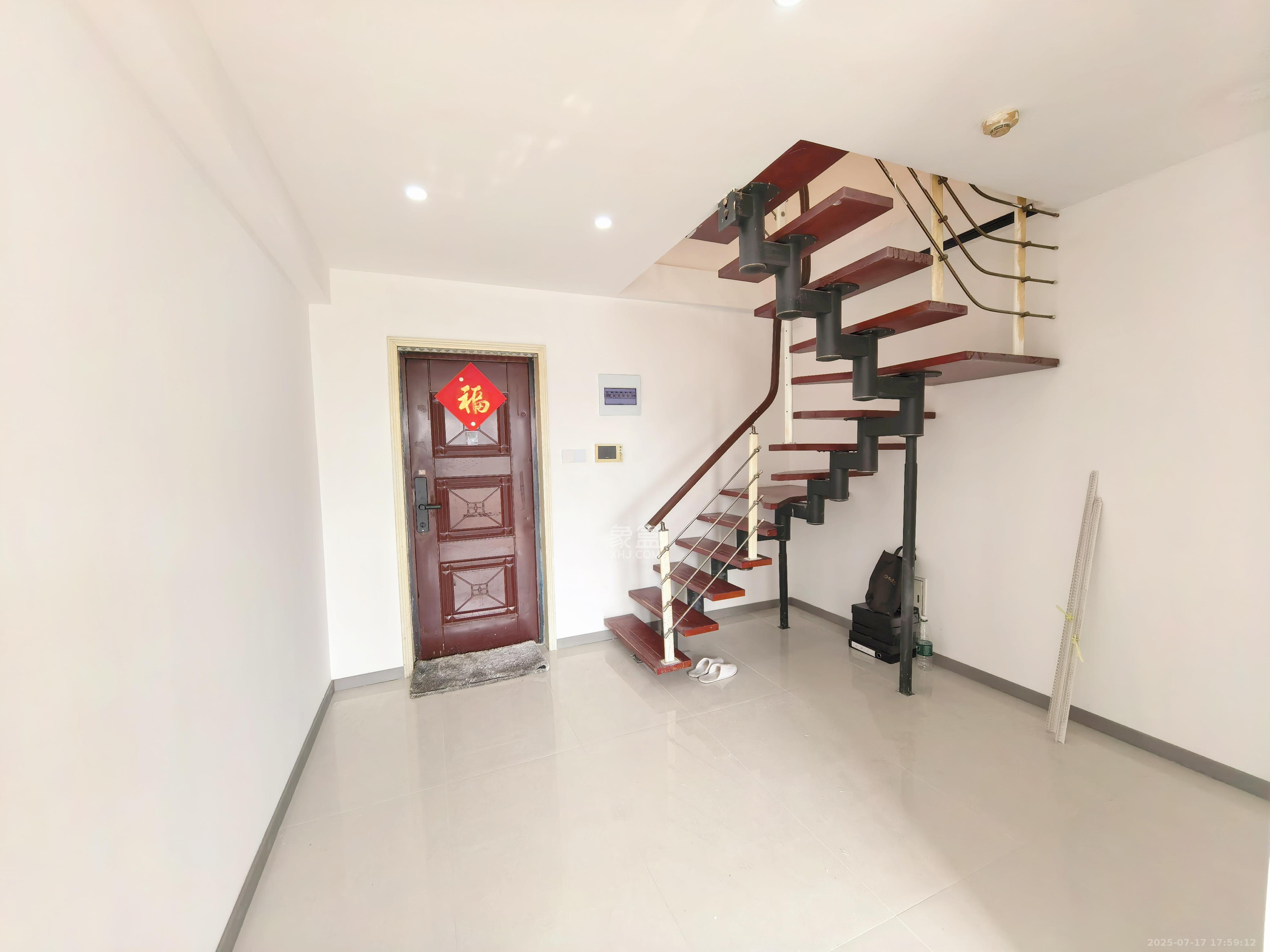 金色loft（鑫秋大厦）  2室2厅2卫   1600.00元/月室内图