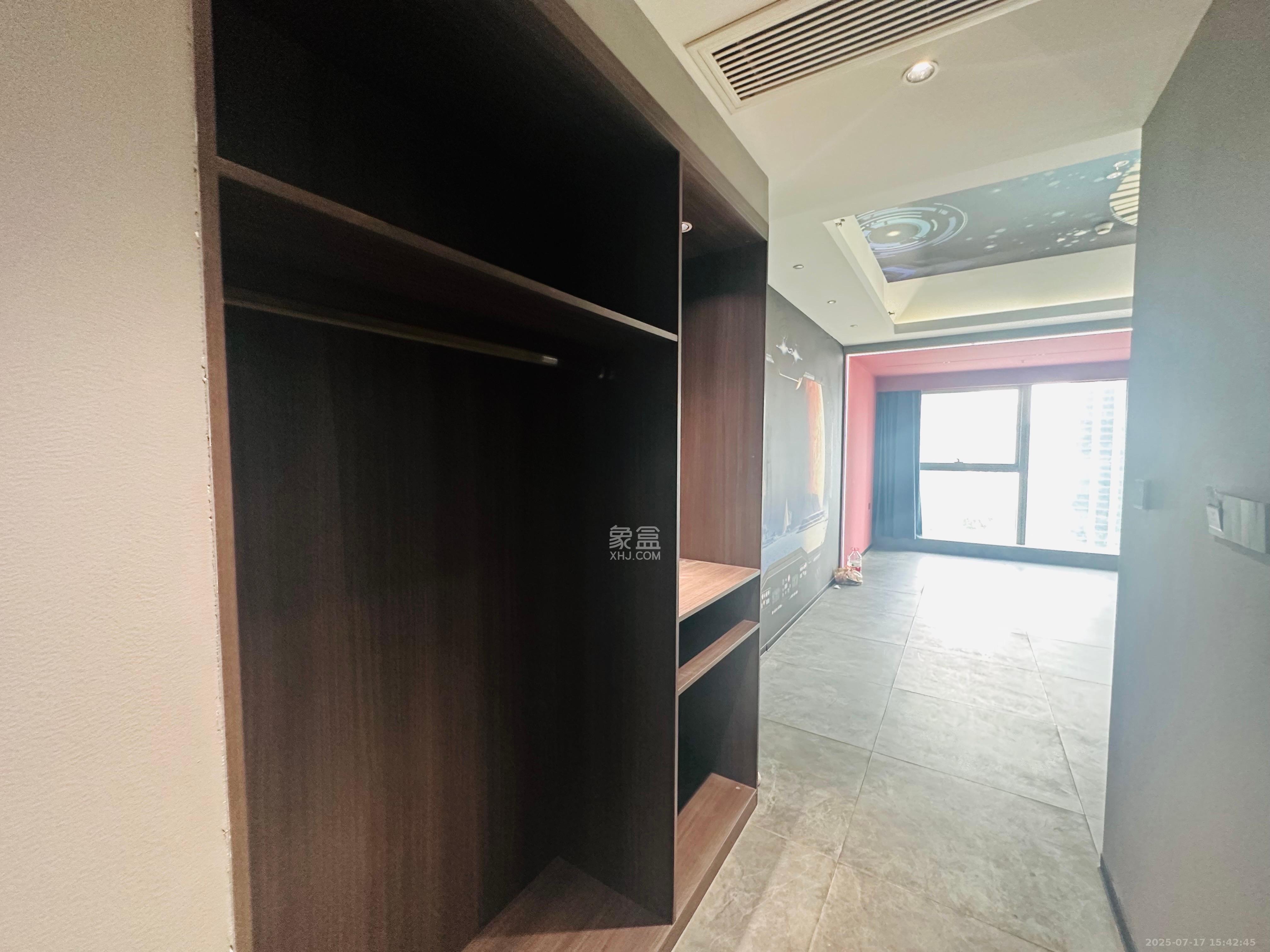 汇景发展环球中心  1室1厅1卫   3000.00元/月室内图