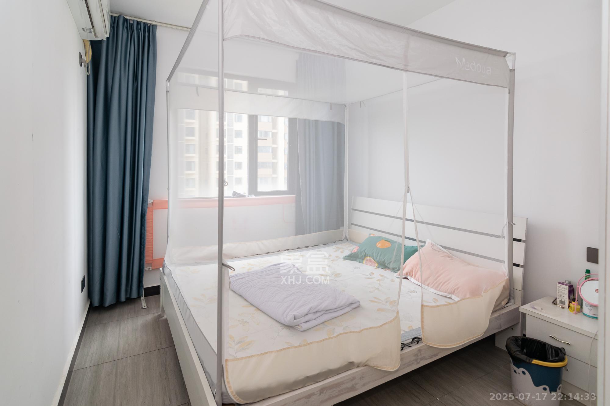 美的翰城  3室2厅2卫    60.0万卧室