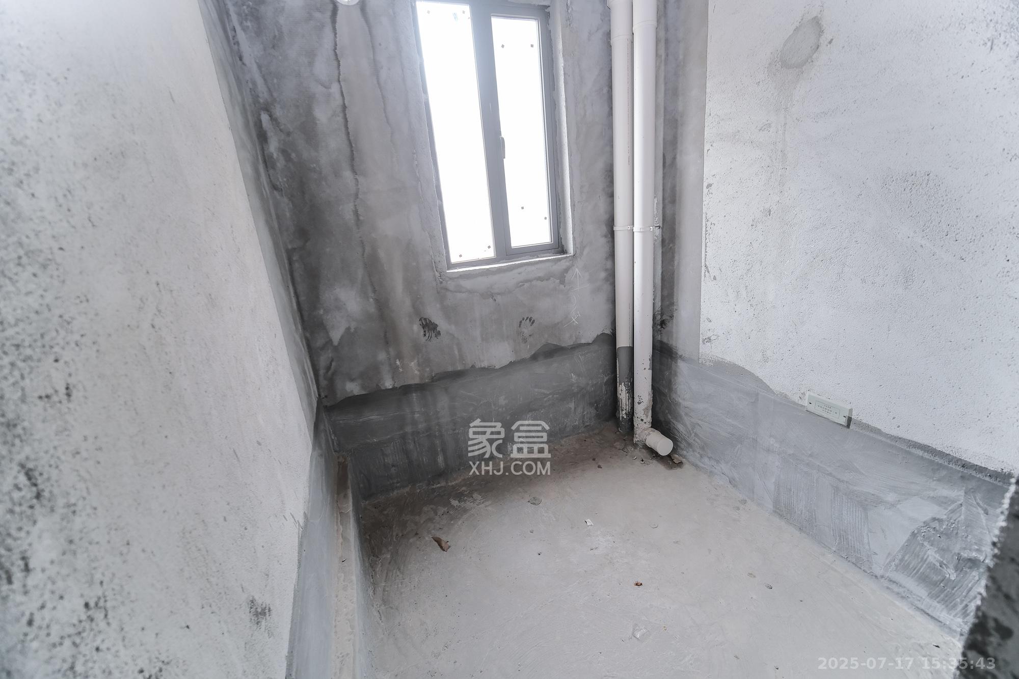 星雅美辰  4室2厅2卫    112.0万 星雅美辰  4室2厅2卫    112.0万卫生间