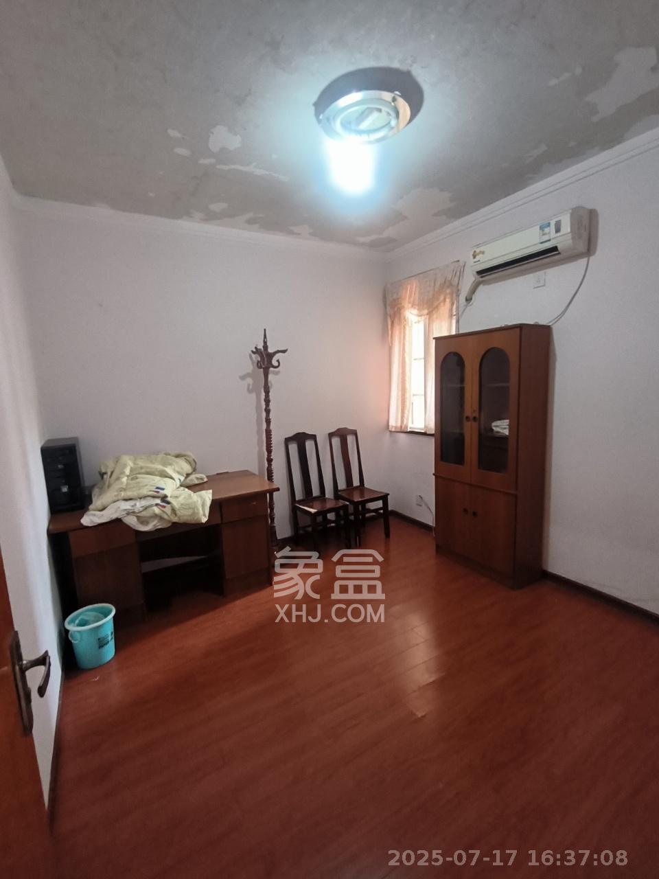 恒盛佳苑  3室2厅1卫    1800.0元/月室内图