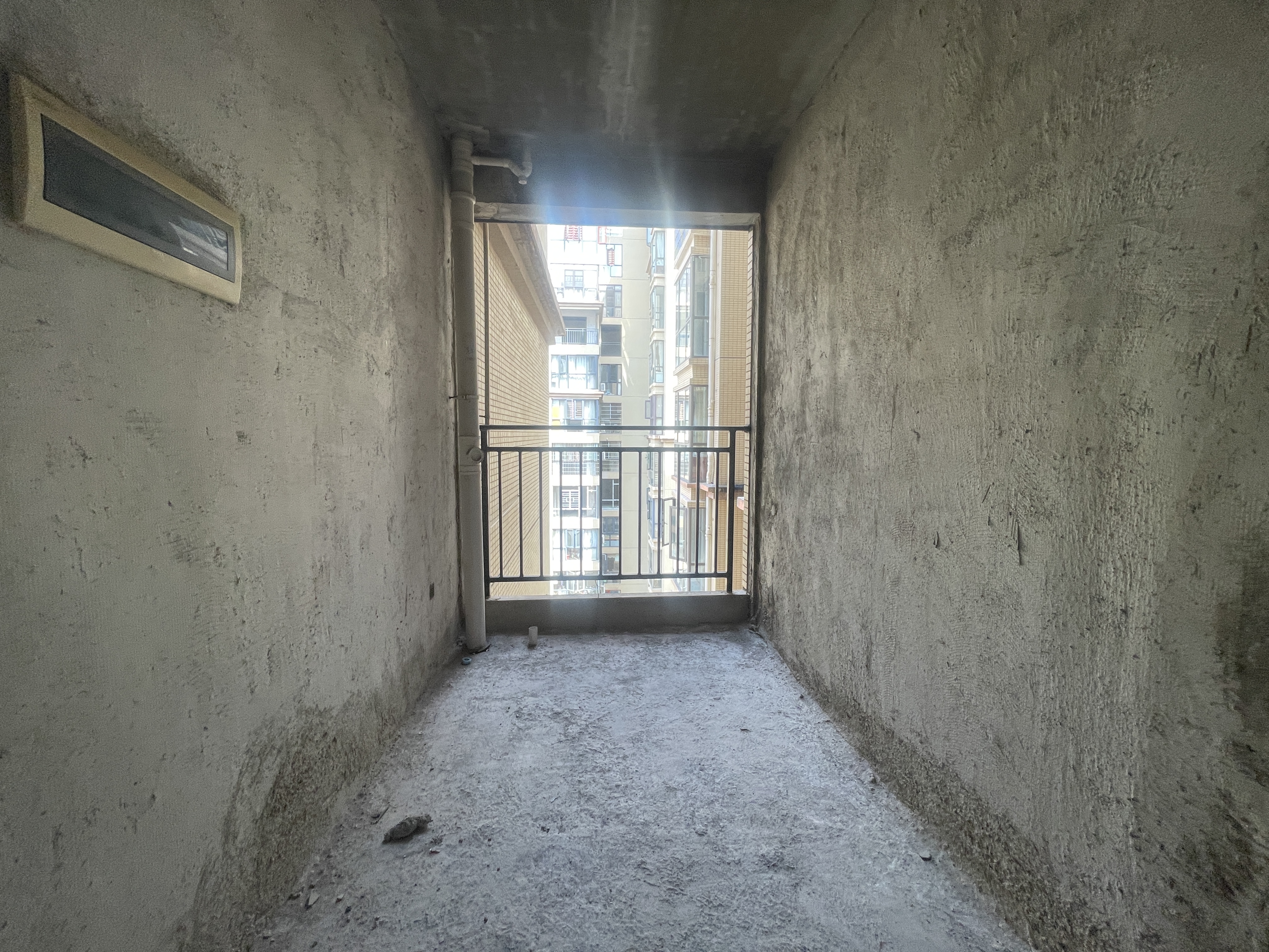 吉星金融广场(牡丹园) 4室2厅2卫 79.8万 吉星金融广场(牡丹园) 4室2厅2卫 79.8万室内图