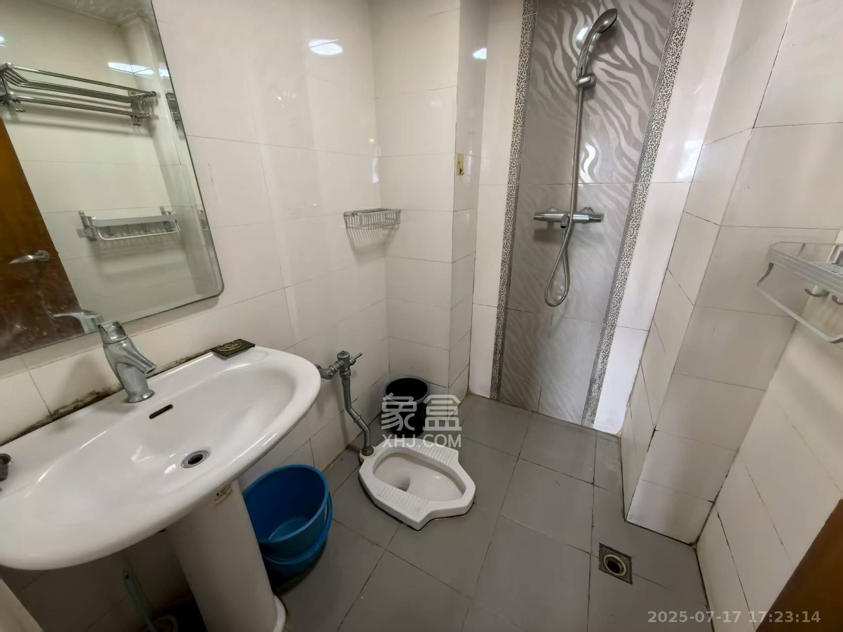 长城宾馆宿舍 3室2厅2卫 3600.0元/月 长城宾馆宿舍 3室2厅2卫 3600.0元/月室内图