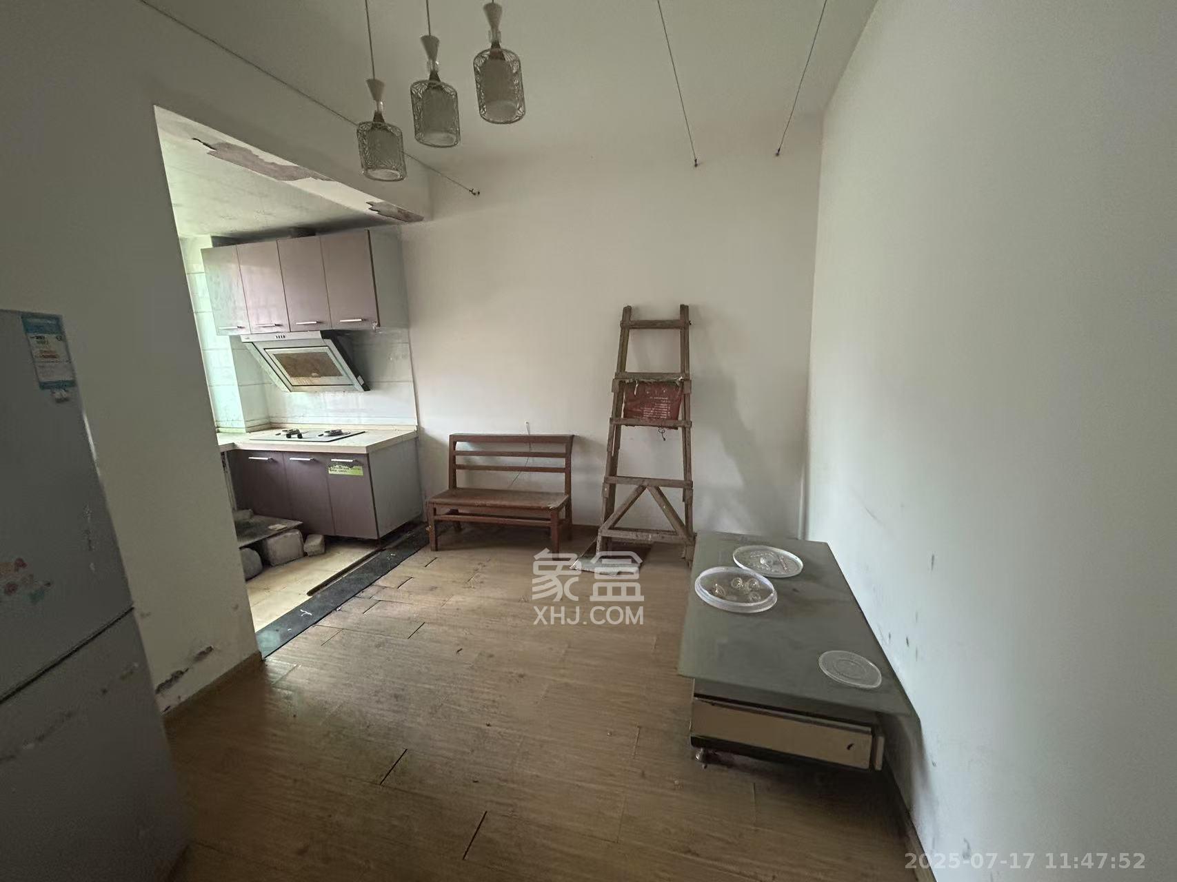 茶叶大市场“山水茗园”  3室2厅1卫    1700.0元/月